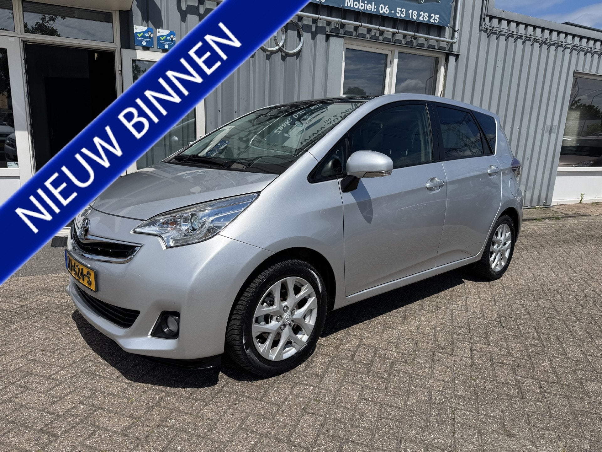 Toyota Verso-S 1.3 VVT-i Dynamic (bj 2015), Voorwielaandrijving, Euro 5, Gebruikt, Zwart