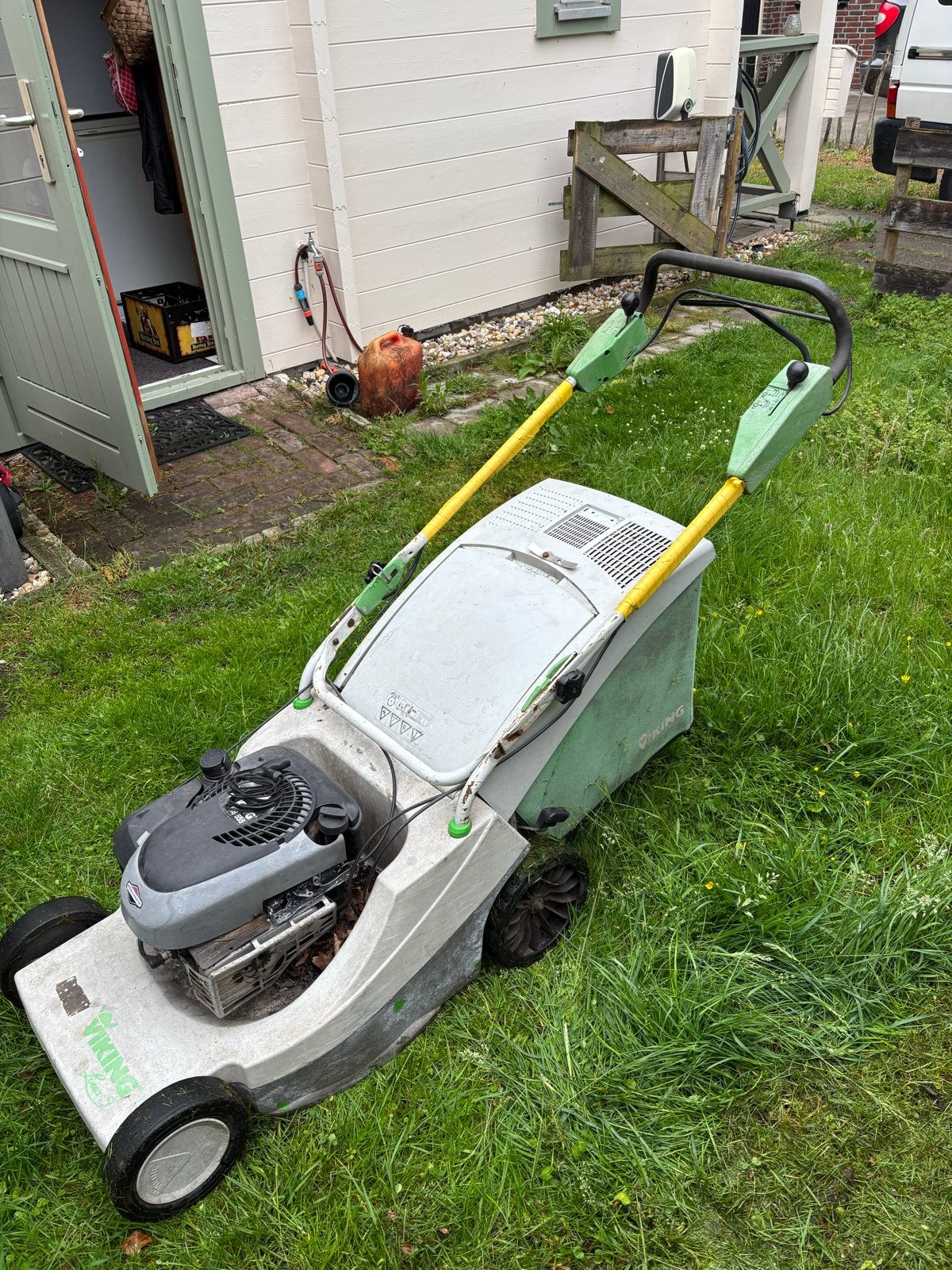 Viking en Hayter Grasmaaiers, Ophalen, Cirkelmaaier, Gebruikt, Benzine-grasmaaier