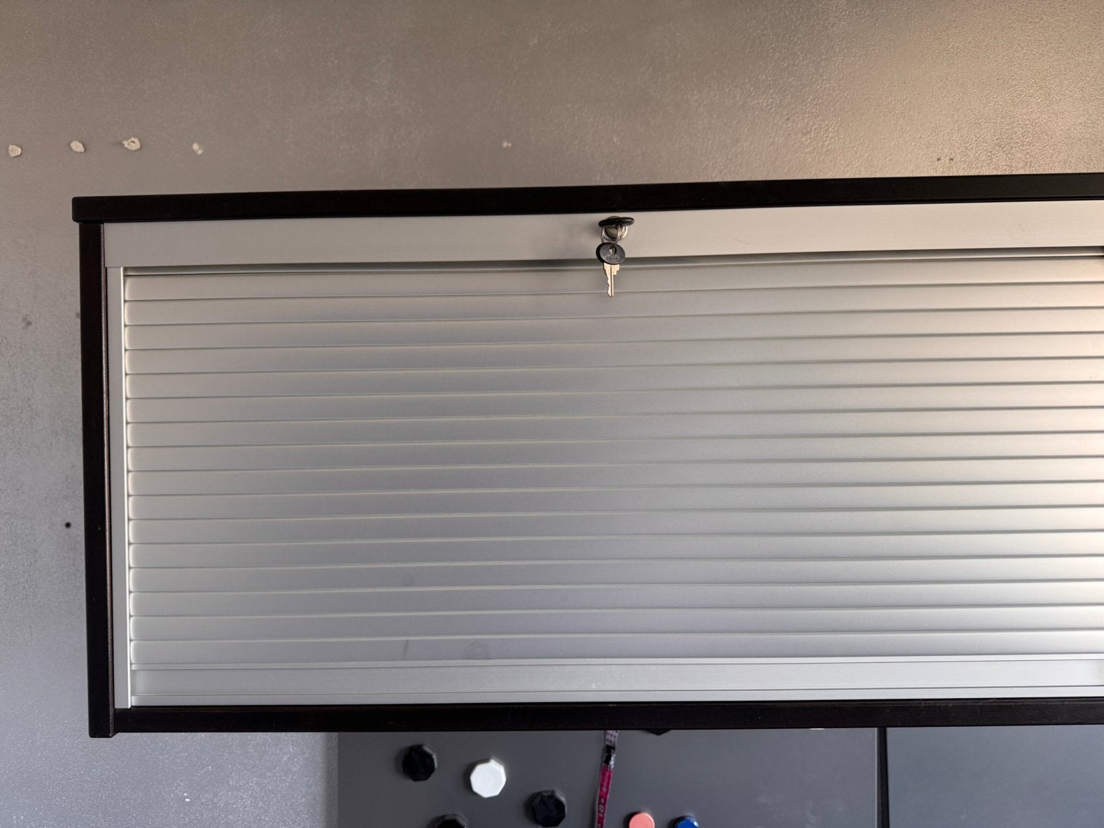 Bureau en twee kastjes met rolluik en slot (IKEA), Ophalen, Gebruikt