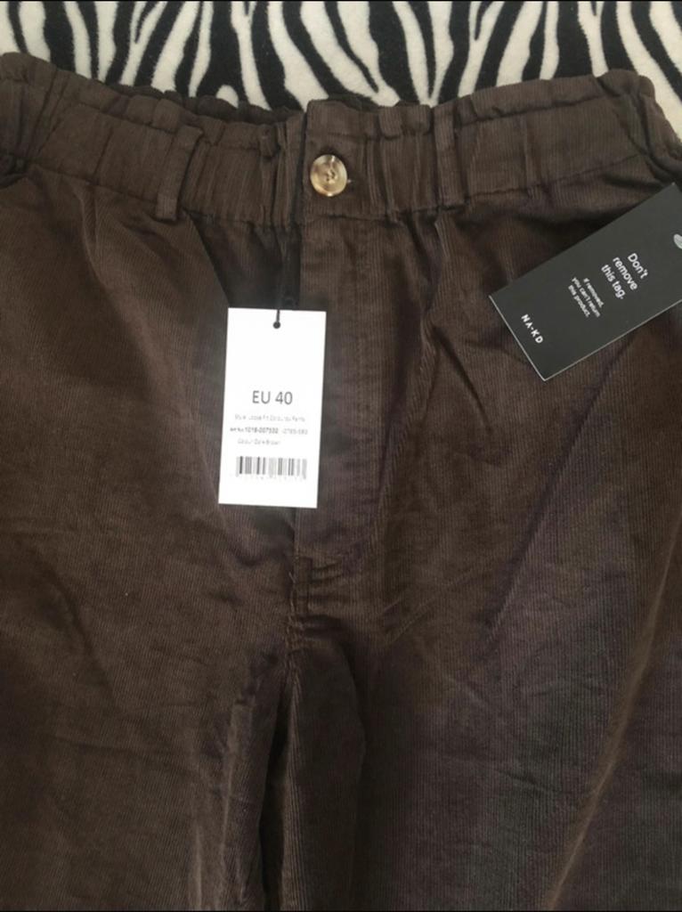 NA-KD Bruine ribbroek - Nieuw met kaartjes, Kleding | Dames, Broeken en Pantalons, Maat 38/40 (M), Bruin, Ophalen of Verzenden
