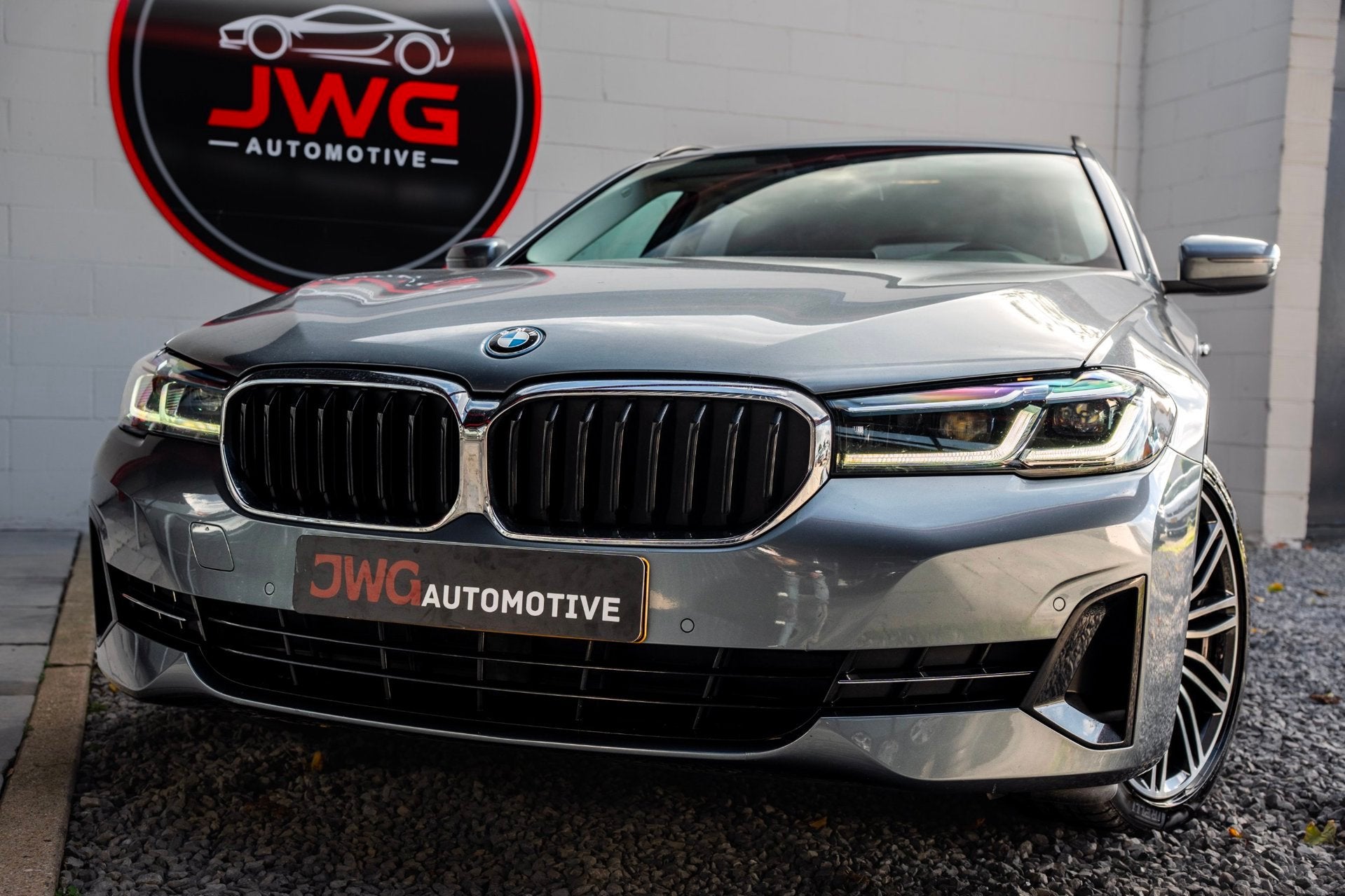BMW 5-serie Touring 520e Navi/Leder/Trekhaak/Cruise, 1998 cc, Gebruikt, Euro 6, 4 cilinders