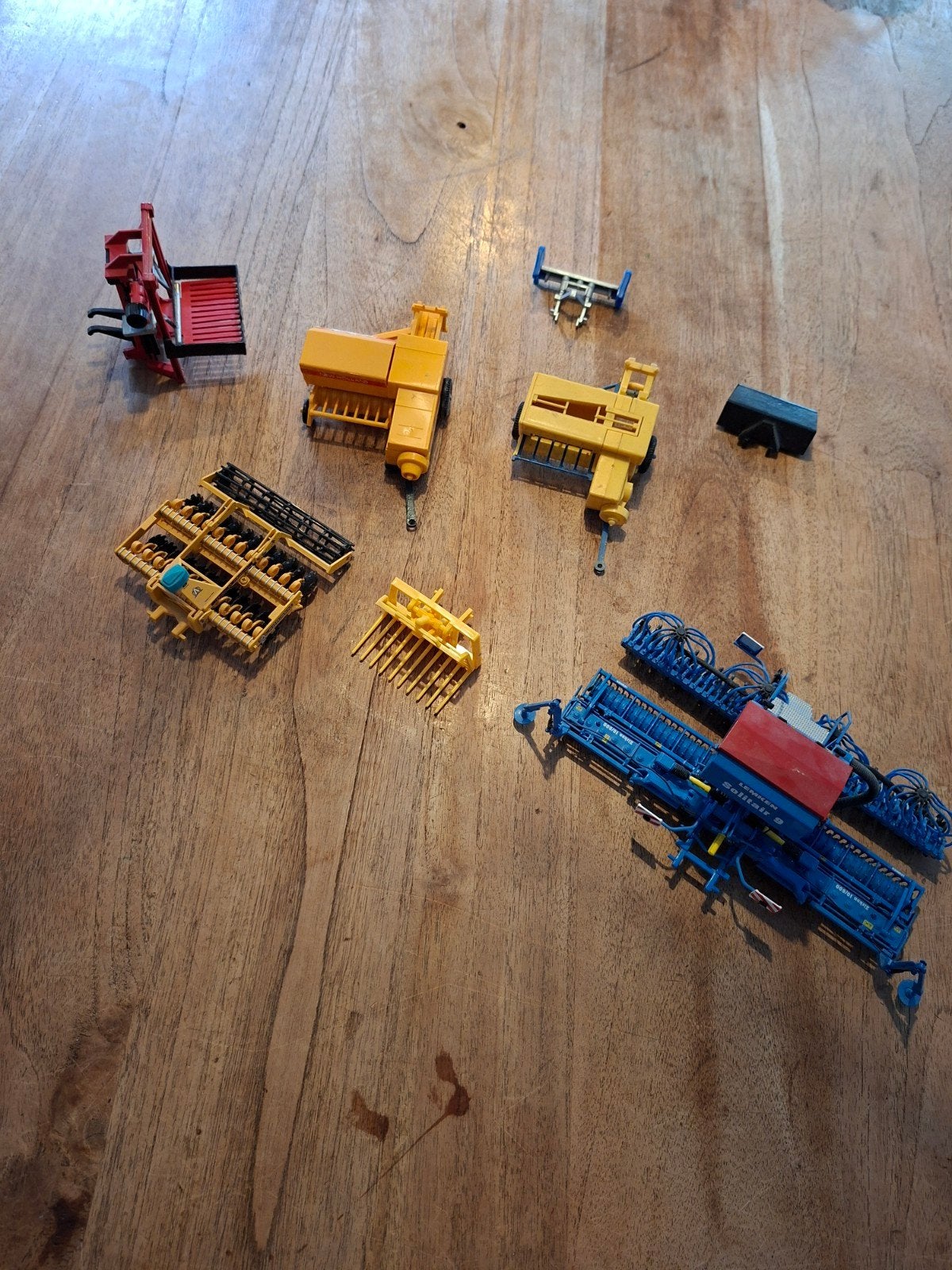 Te koop landbouwminiaturen., Hobby en Vrije tijd, Modelauto's | 1:32, Ophalen, Gebruikt, Tractor of Landbouw, SIKU