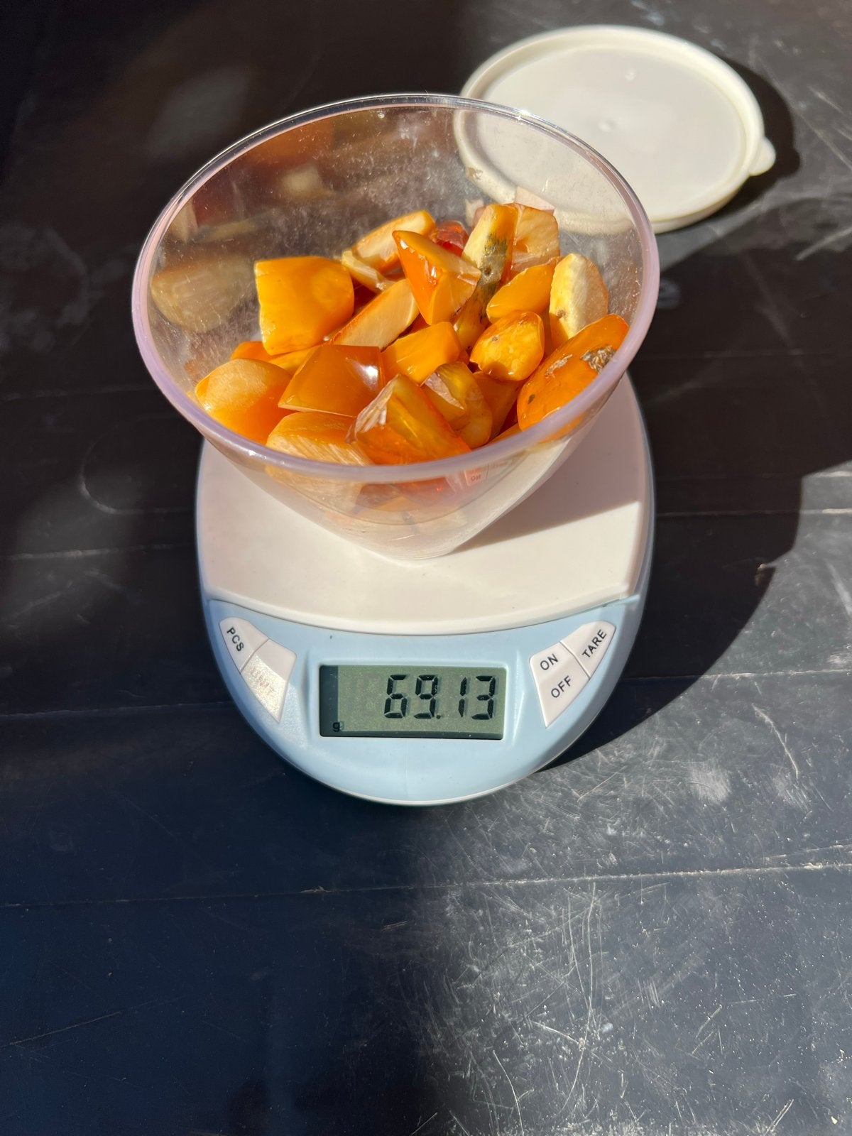 Mooie Partij Ruwe / Bewerkte Barnsteen (Amber) – 69,13 gram, Ophalen, Gebruikt