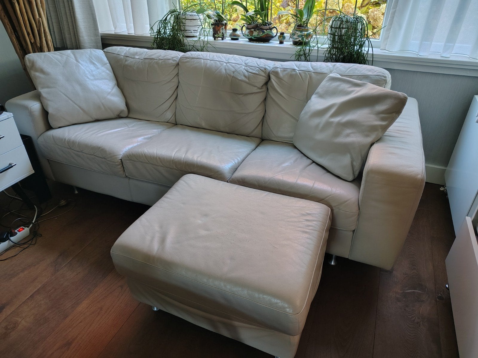 Montèl Stella 3-zits leren bank met hocker en 2 kussens, Gebruikt, Driepersoons, Ophalen of Verzenden, Montèl Stella