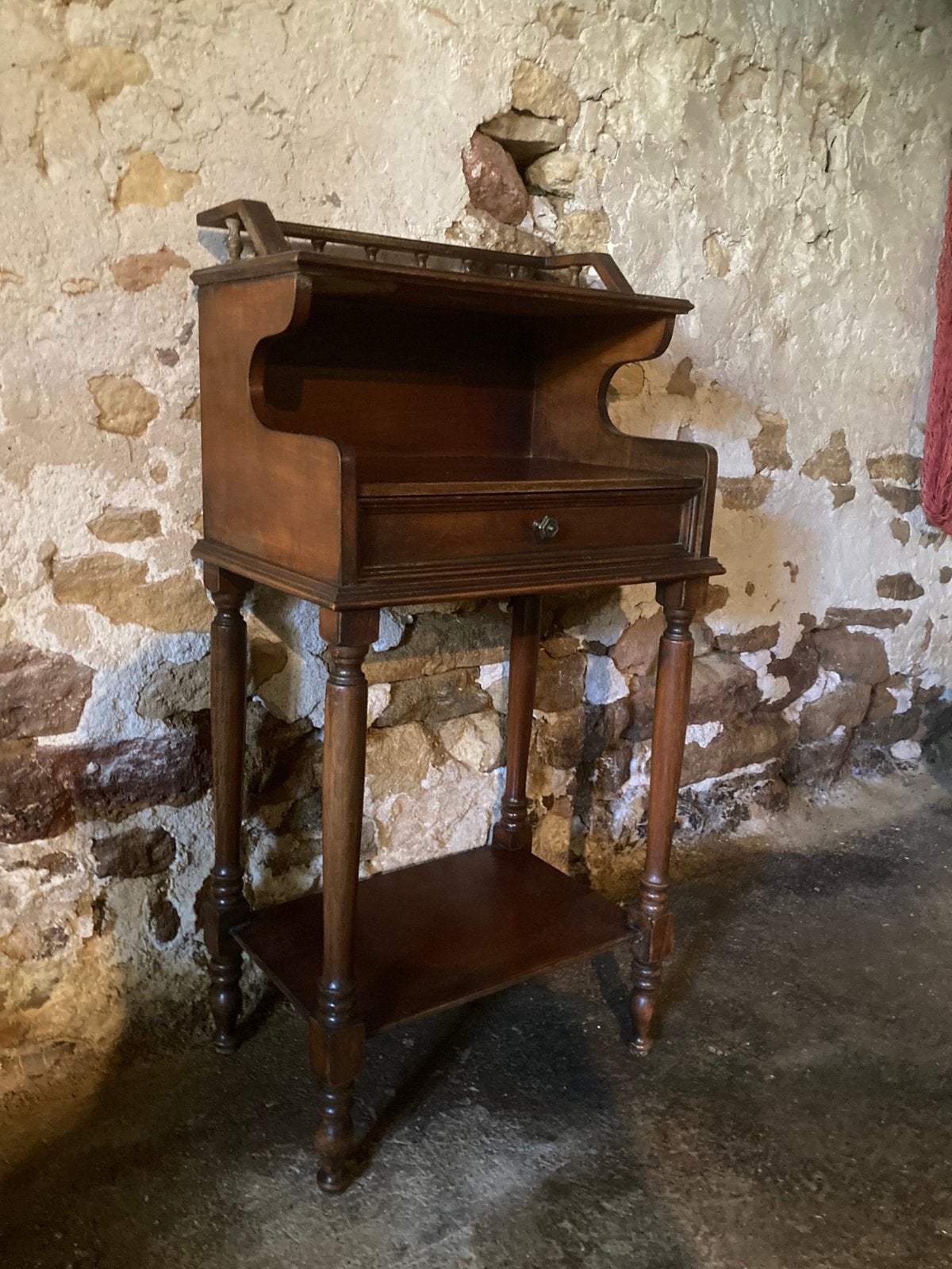Brocante Frans houten kastje dressoir met lade, Ophalen