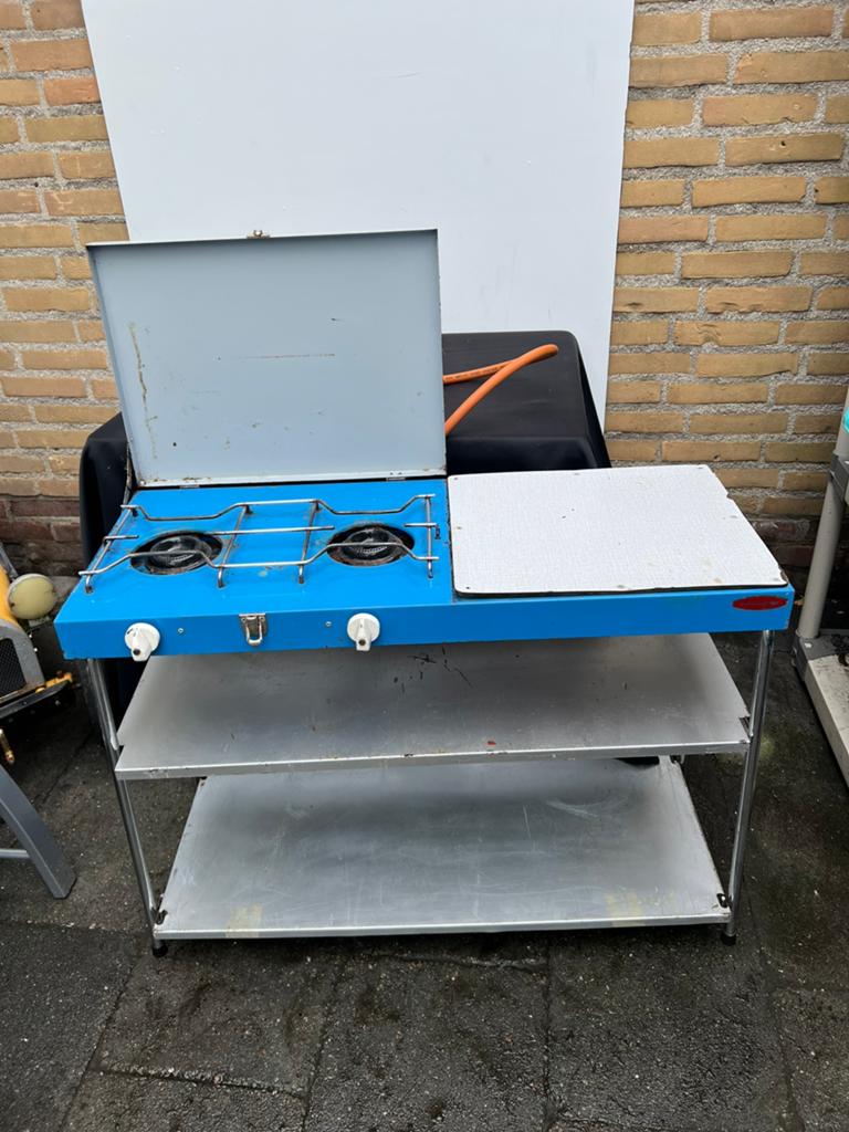 Te Koop : Invincible Camping Kooktoestel Kampeergaskookplaat, Ophalen of Verzenden, Gebruikt