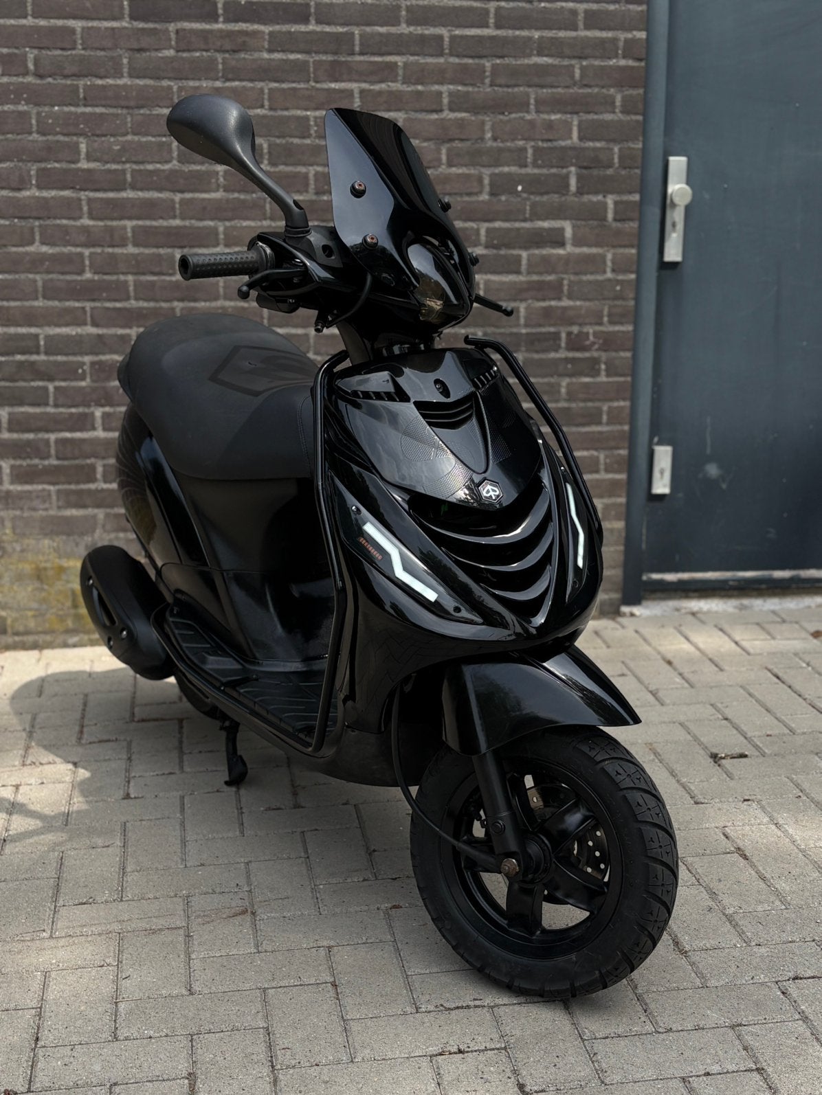 Piaggio zip, Fietsen en Brommers, Scooters | Piaggio, Zo goed als nieuw, Zip, Maximaal 45 km/u, Benzine, Ophalen