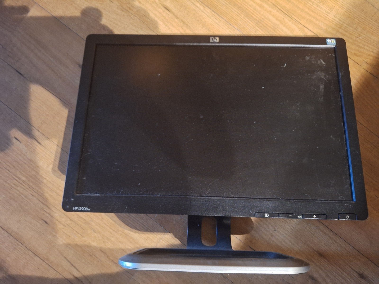 2x 19inch computer monitoren. vga aansluiting, Computers en Software, Ophalen, Gebruikt, Overige typen, Overige resoluties