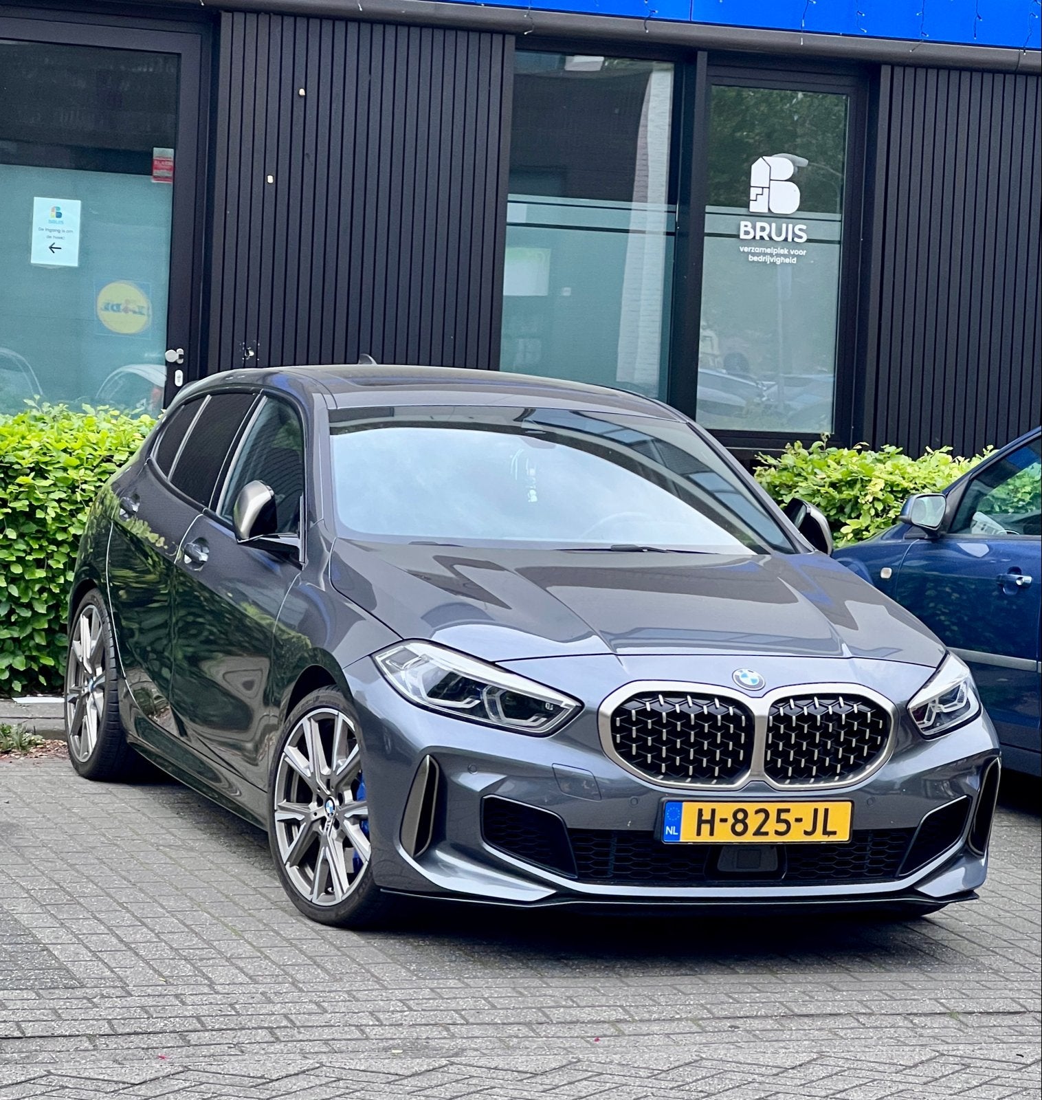 BMW 1-Serie M135i xdrive Premium Selection warranty 03.2027, Auto's, BMW, 1998 cc, Achterwielaandrijving, Origineel Nederlands