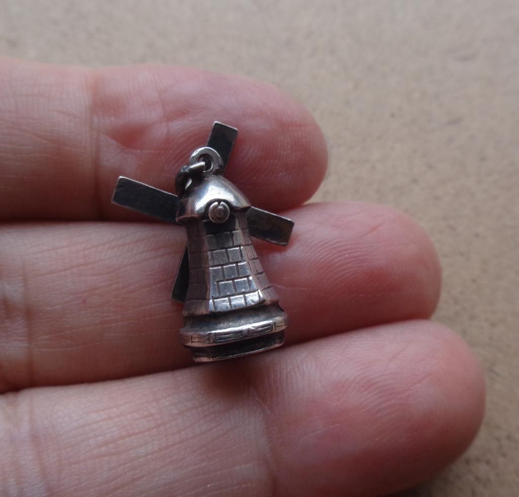 zilveren vintage bedel molen met draaiende wieken [980], Overige merken, Verzenden, Zo goed als nieuw, 1 bedel