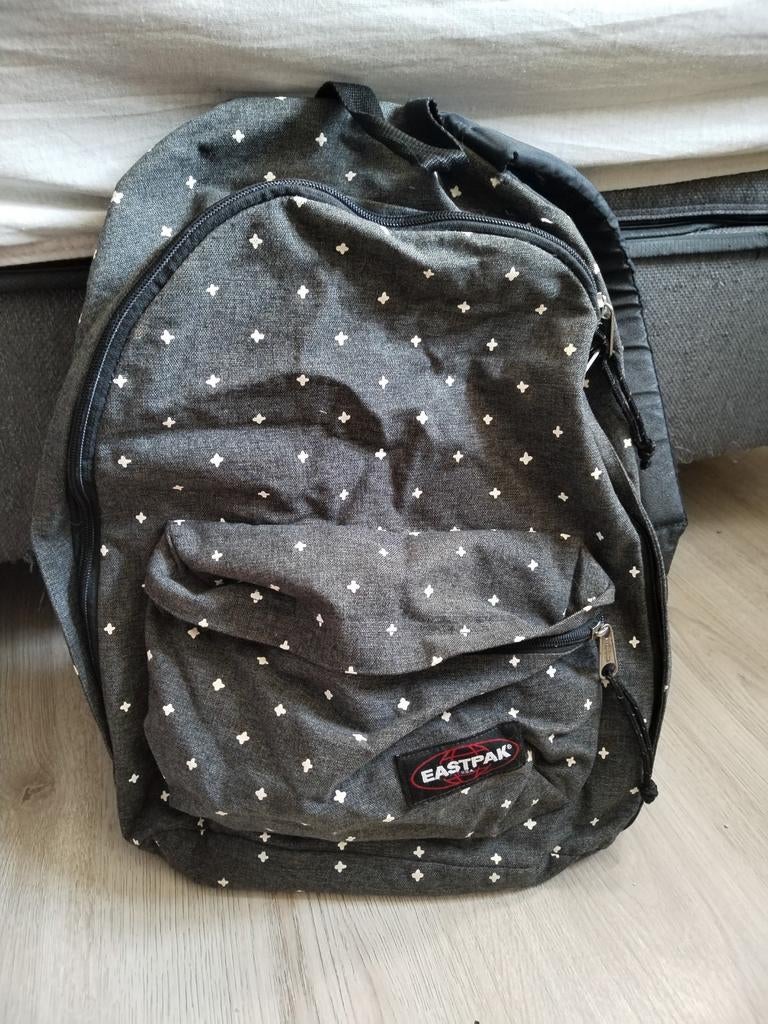 Eastpak rugzak met stippenpatroon, 45 tot 60 cm, Gebruikt, 25 tot 40 cm, Ophalen of Verzenden