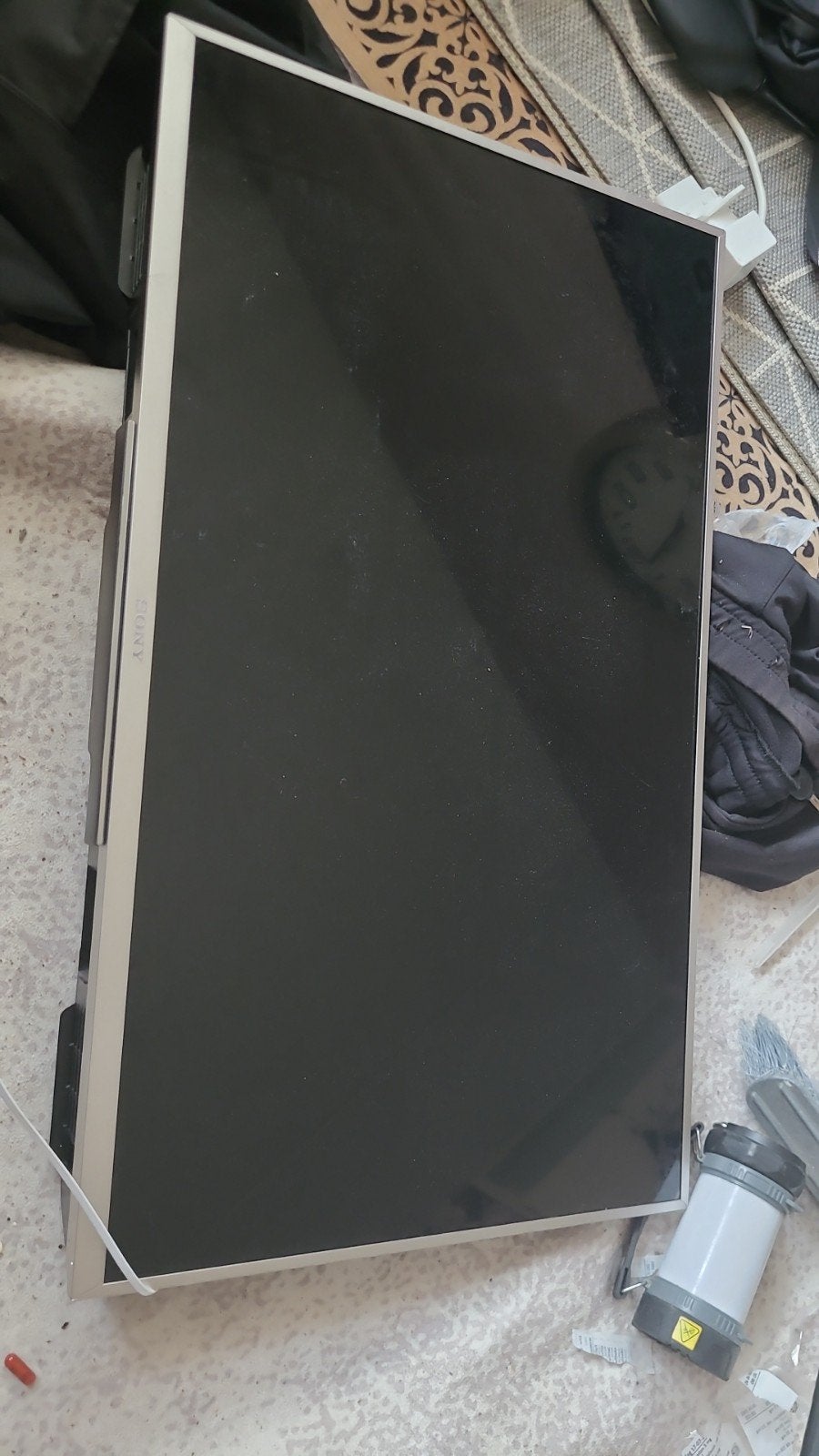Zilver kleurige Sony smart tv te koop, Ophalen of Verzenden, Zo goed als nieuw, Overige instrumenten