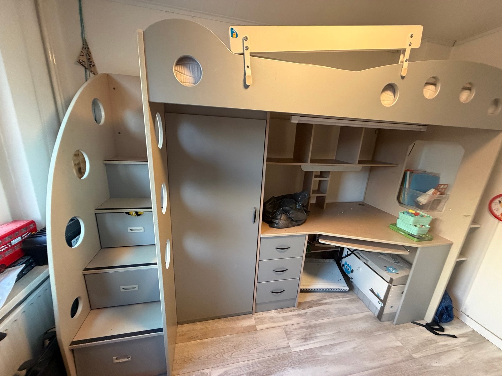 Hoogslaper met bureau, kast en lades - Compleet kinderbed, Ophalen, Gebruikt, Hoogslaper