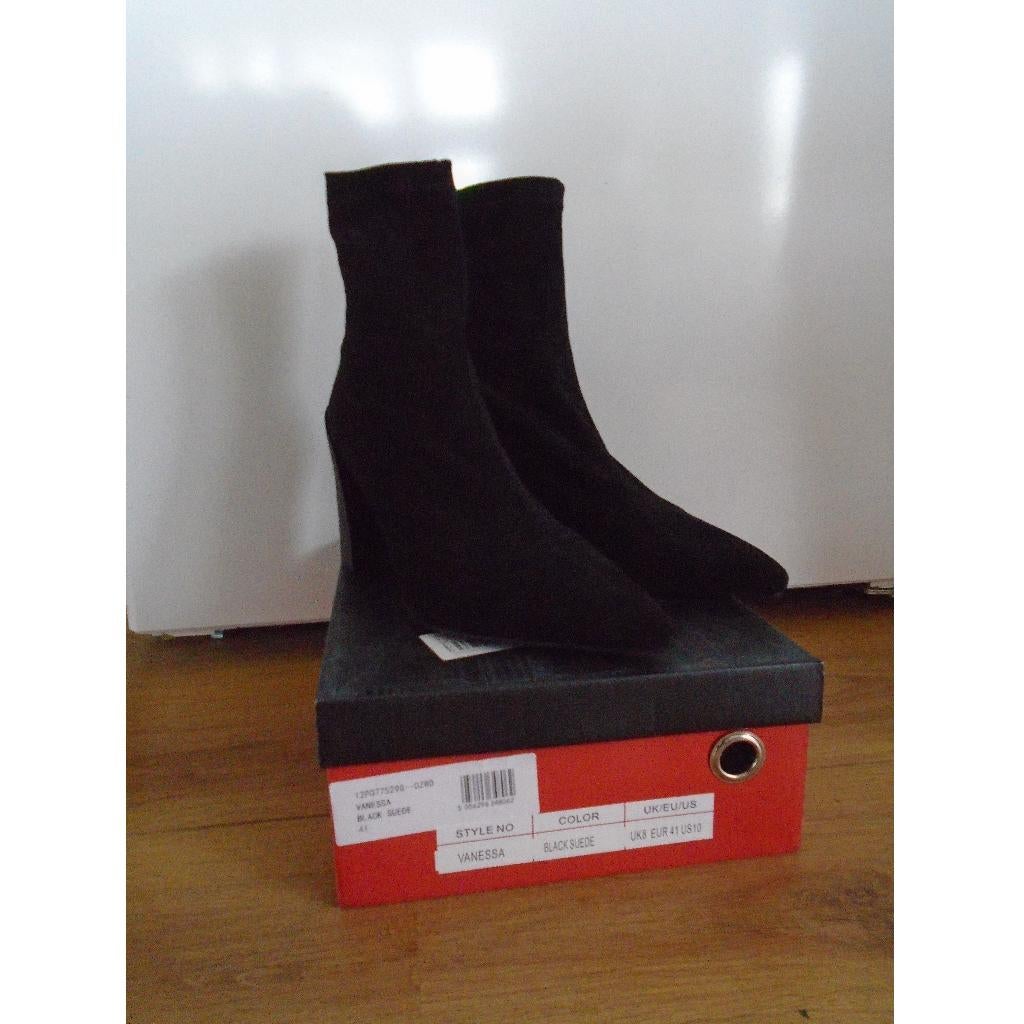 Raid zwart enkellaarzen UK8/41 alleen binnenshuis gedragen, Kleding | Dames, Schoenen, Verzenden, Zwart, Lage of Enkellaarzen