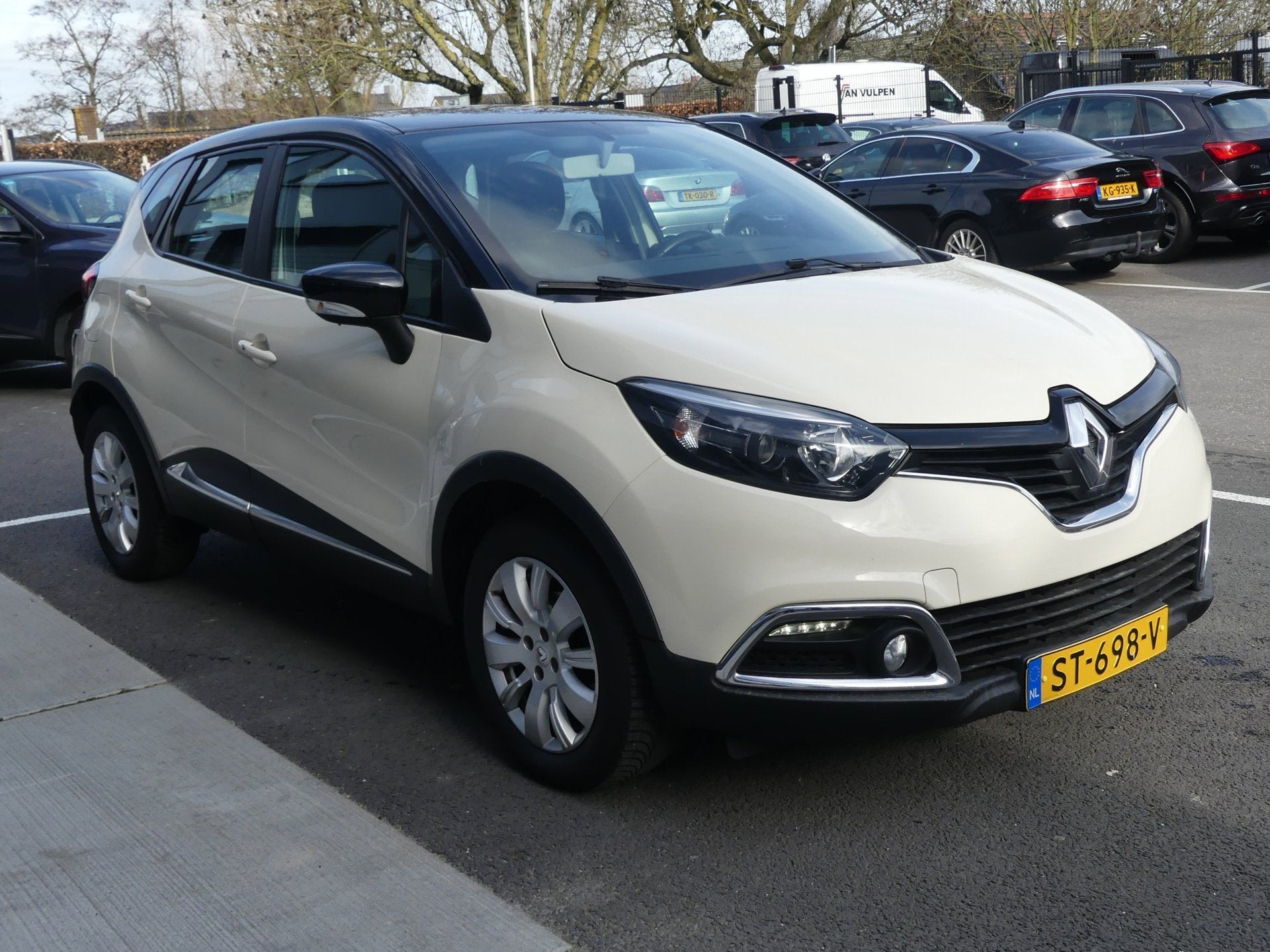 Renault Captur 0.9 TCe Airco / Lmv / Cruise Control /Led, Voorwielaandrijving, Gebruikt, Handgeschakeld, 3 cilinders