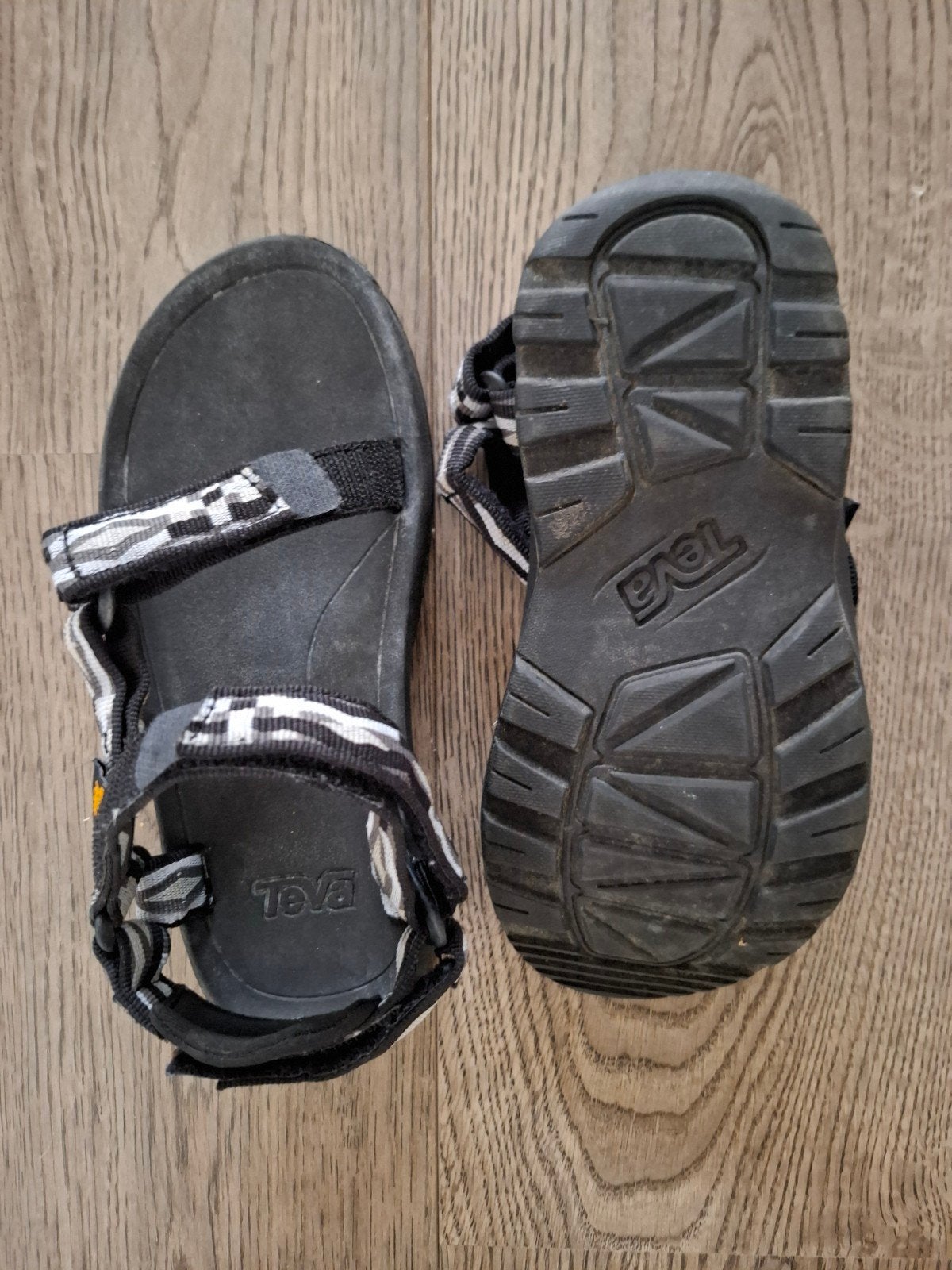 Teva's maat 32, Jongen of Meisje, Overige typen, Zo goed als nieuw, Teva