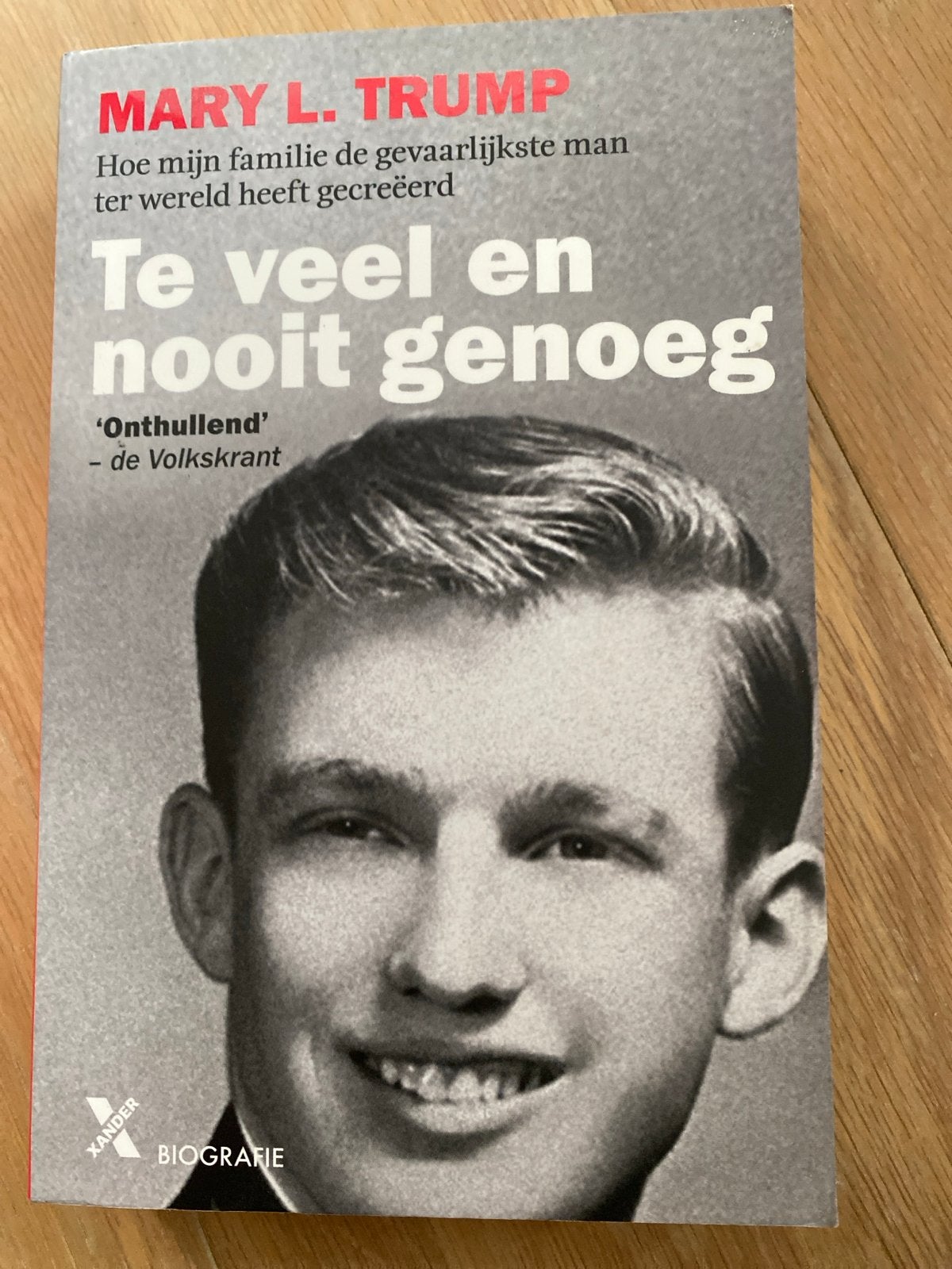 Te Veel en Nooit Genoeg - Mary L. Trump, Ophalen of Verzenden, Zo goed als nieuw, Politiek