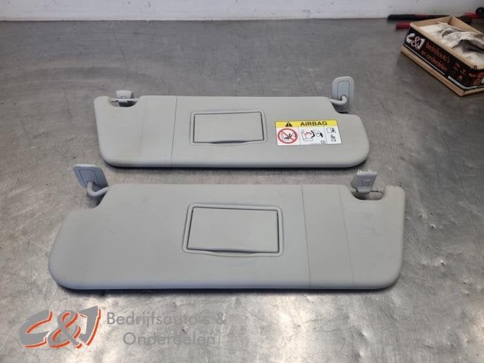 Zonneklep set van een Ford Transit Custom