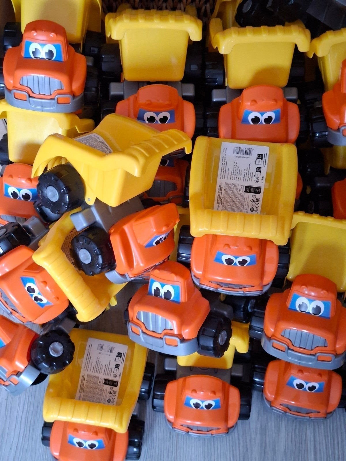 Partij kiepauto en Graafmachine, Ophalen, Nieuw