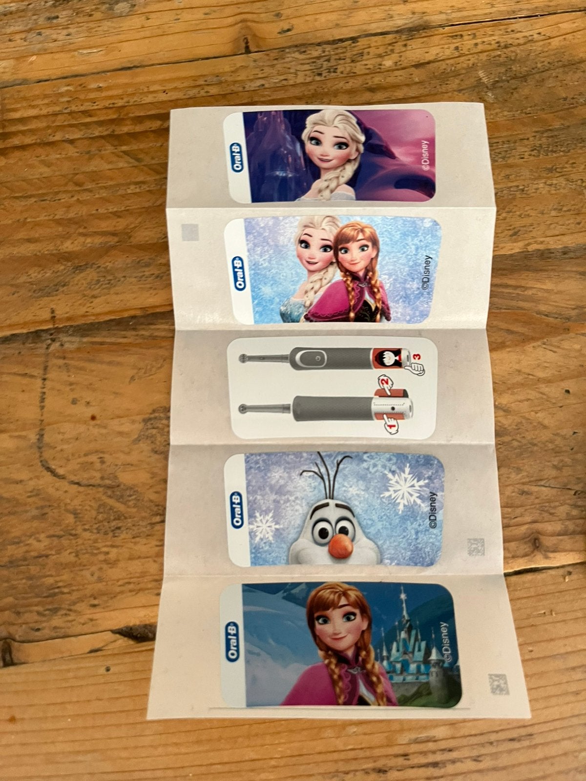 Gratis frozen stickers voor op Oral B tandenborstel, Huis en Inrichting, Badkamer | Badtextiel en Accessoires, Ophalen, Nieuw