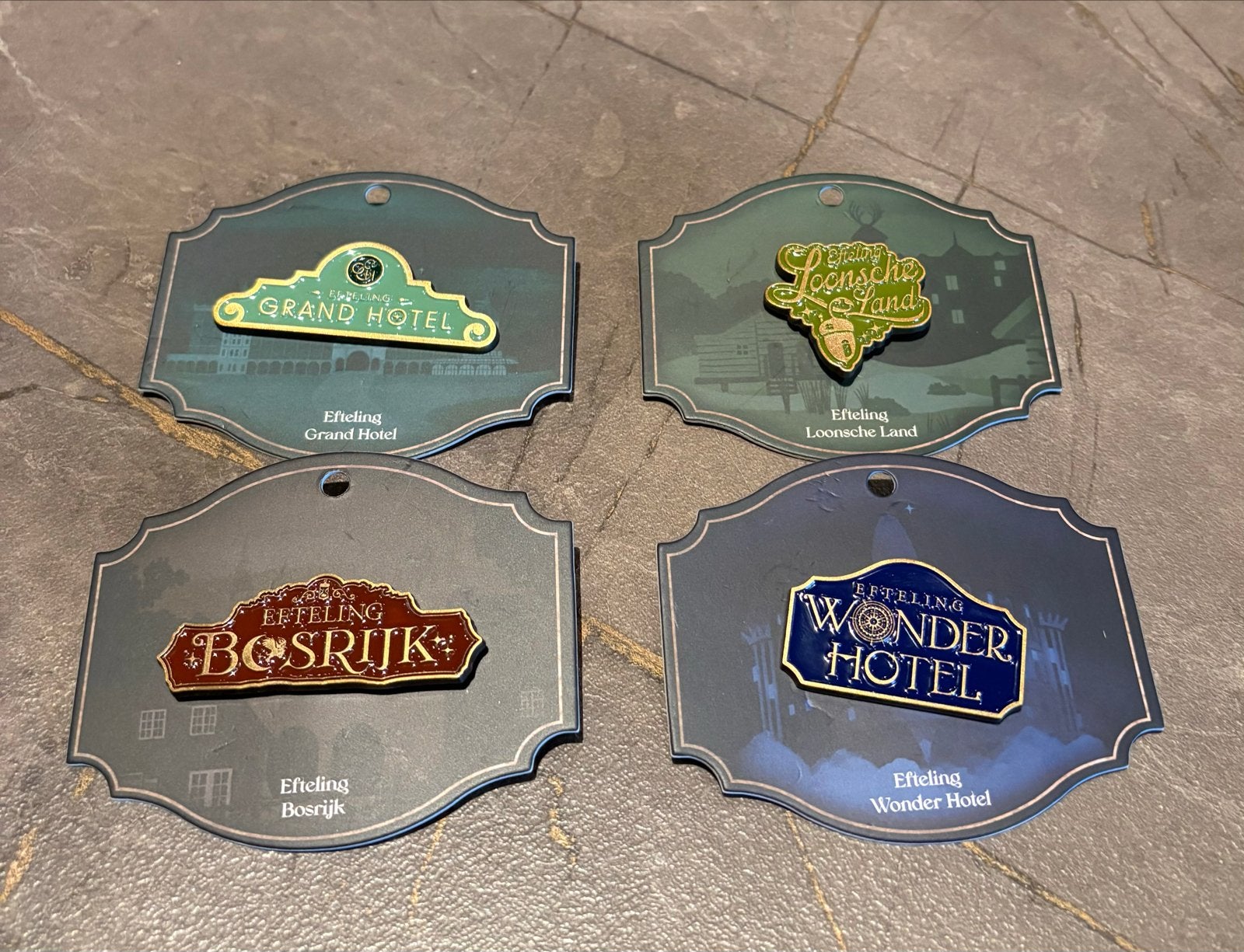 Efteling Pins set: hotels & resorts, Ophalen of Verzenden, Nieuw, Button of Speldje