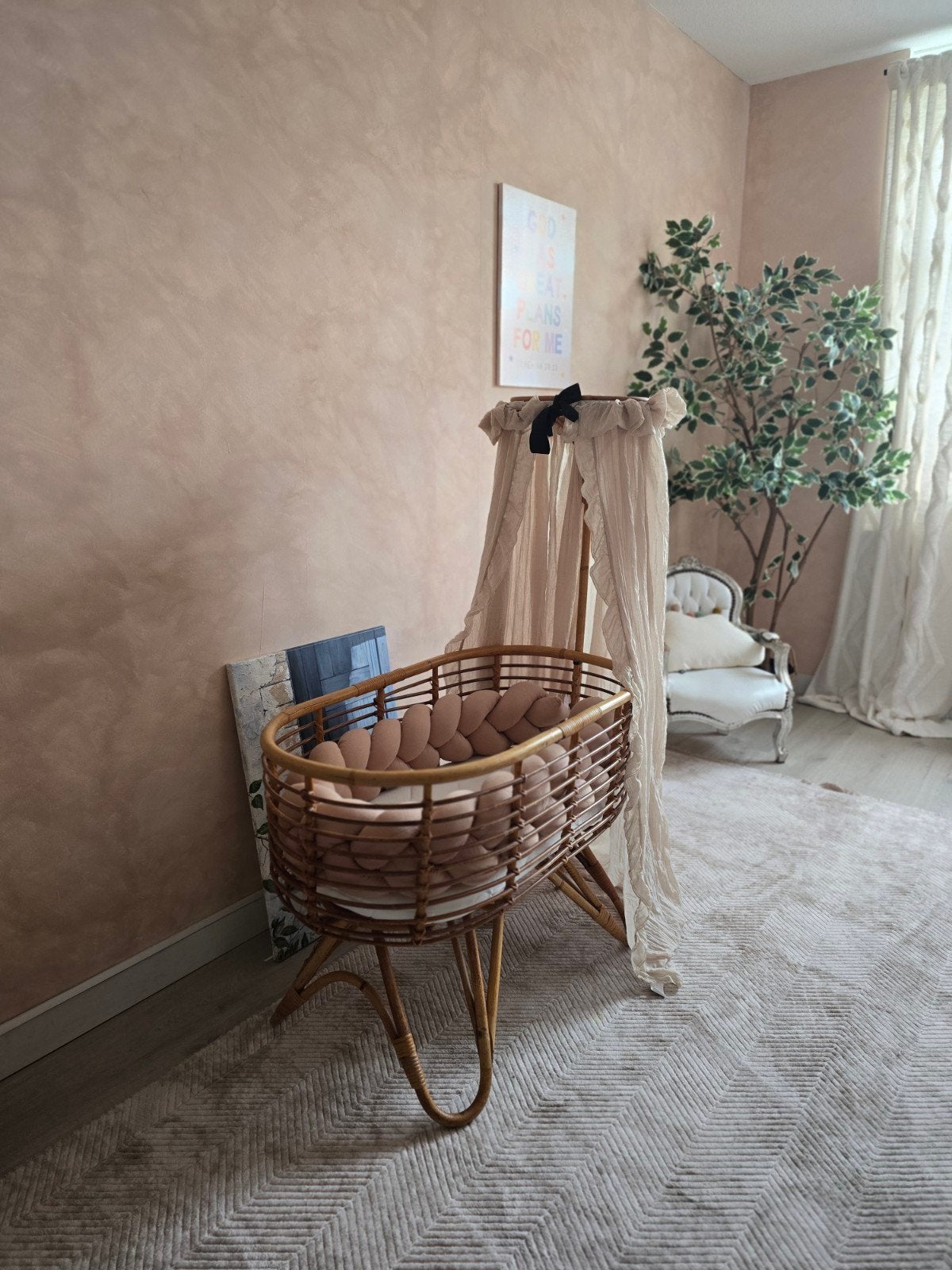 Rotan babybed met bedhemel, bedbumper en matras - Zo goed al, Ophalen, Zo goed als nieuw