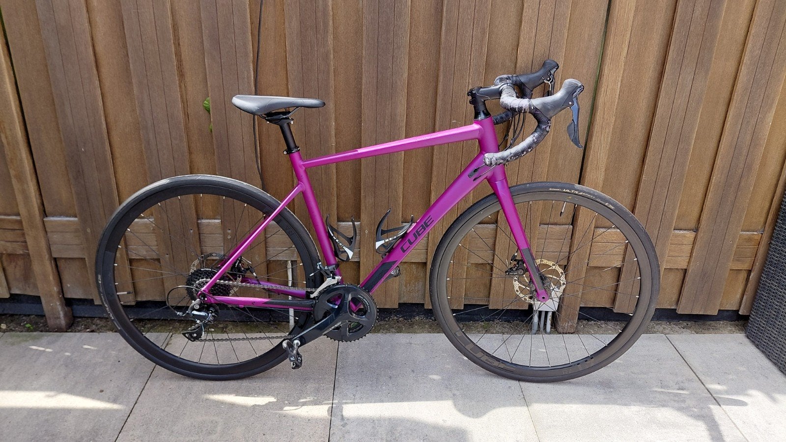 Cube Axial WS Pro Purple/Black 2021, 28 inch, Gebruikt, Meer dan 20 versnellingen, Schijfrem
