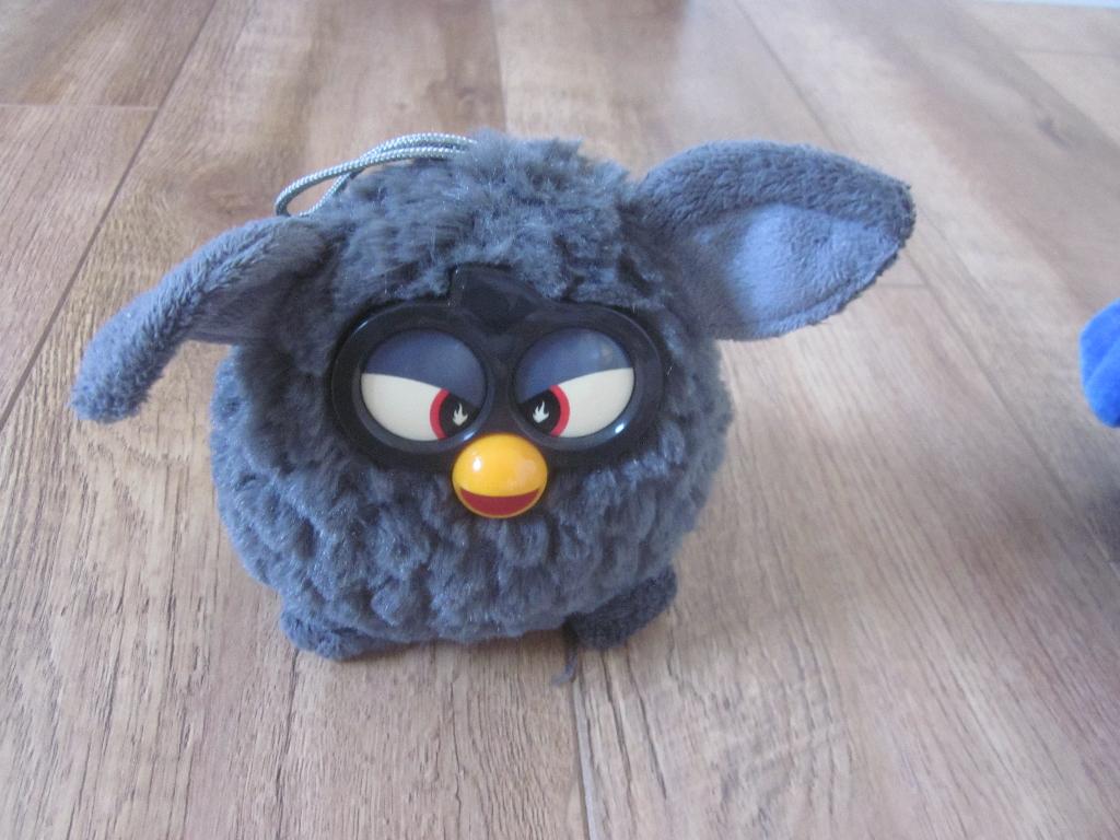 Famosa 2013 Hasbro donkergrijs pluche Furby zachte knuffel, Overige merken, Overige karakters, Grijs, Nieuw