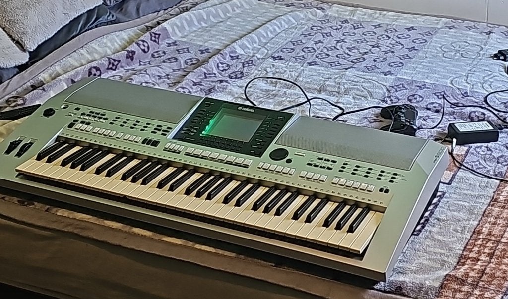 Yamaha PSR S900, Ophalen, Yamaha, Met standaard, 61 toetsen