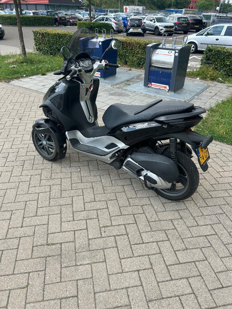 Mp3 piaggio  yourbon, Scooter, 300 cc, Particulier