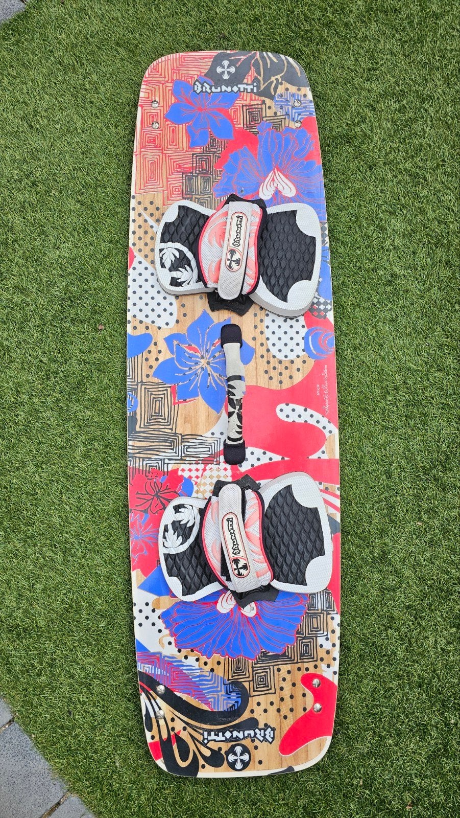 Brunotti Pro-X Kiteboard 125x38 cm–Perfect voor jeugd/dames, Watersport en Boten, Kitesurfen, Twintip, Ophalen, Gebruikt, Kiteboard