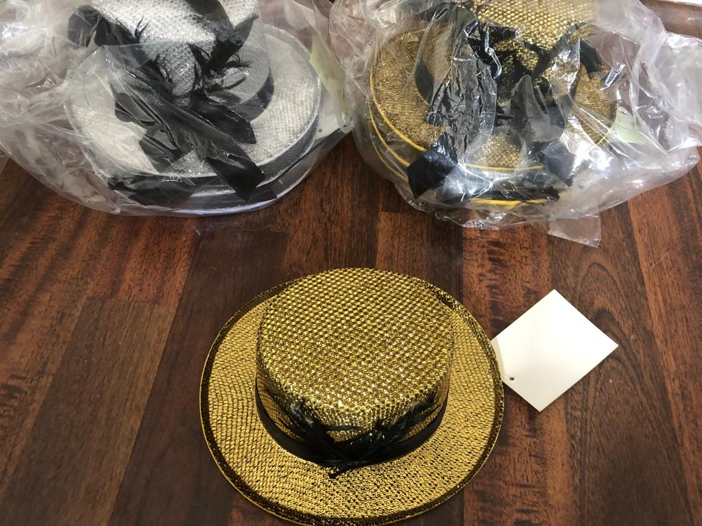 mini hoeden, Kleding | Dames, Hoeden en Petten, Ophalen of Verzenden, Zo goed als nieuw, One size fits all