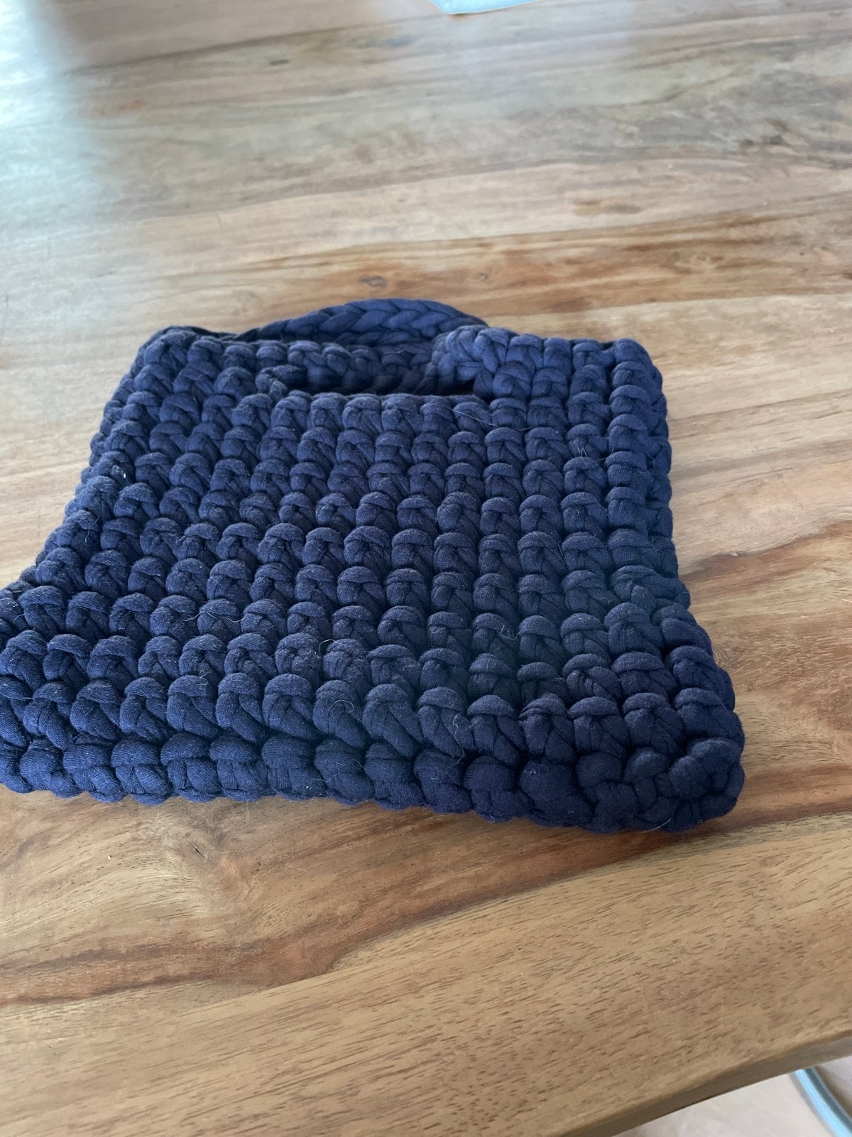 Kleine Handgemaakte donkerblauwe gehaakte tas, Ophalen of Verzenden, Zo goed als nieuw, Blauw, Handtas