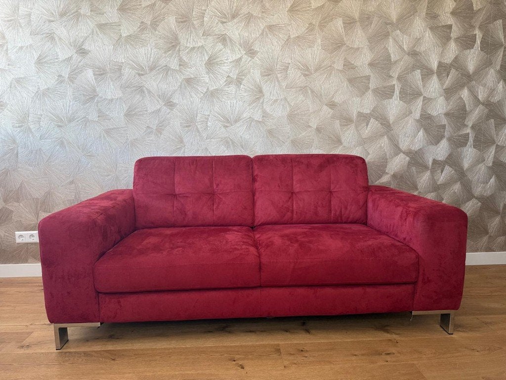 Moderne rode tweezitsbank 180cm in luxe suede look, Ophalen, Gebruikt, 150 tot 200 cm, Tweepersoons