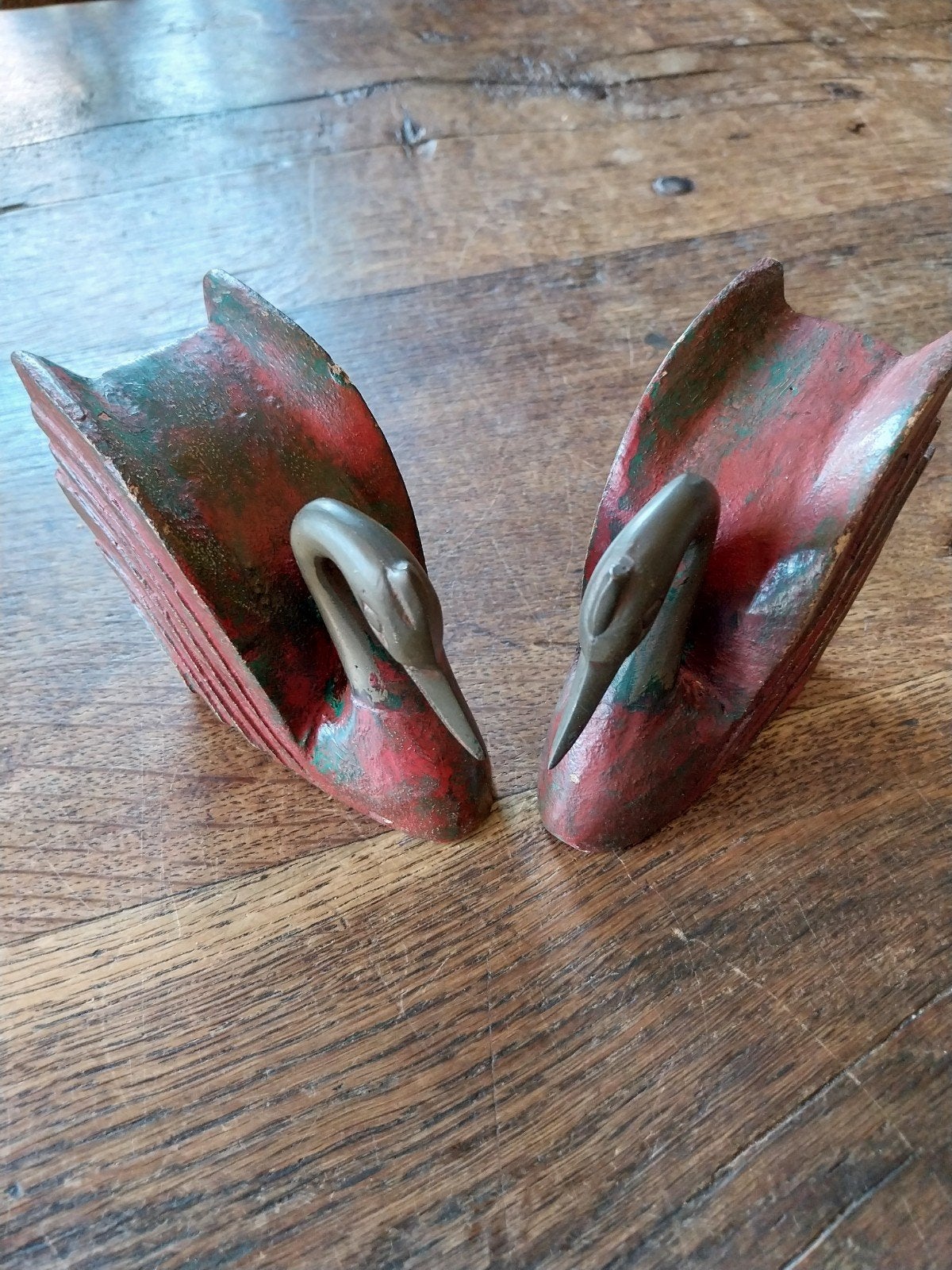 Vintage Zwanen Boekensteunen - Rood/Groen Houtsnijwerk, Ophalen of Verzenden