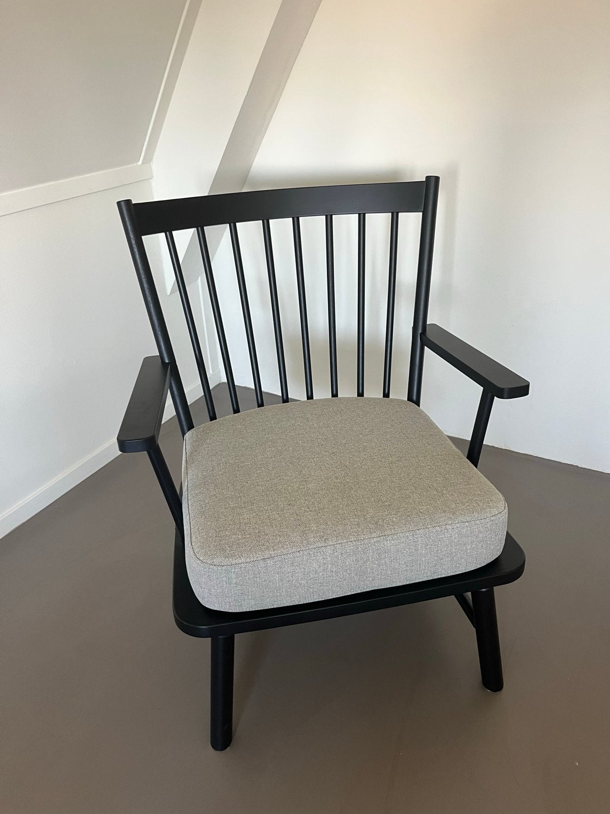 IKEA NORDVIKEN Fauteuil Zwart met Kussen, Huis en Inrichting, Ophalen, Zwart, Zo goed als nieuw, Eén