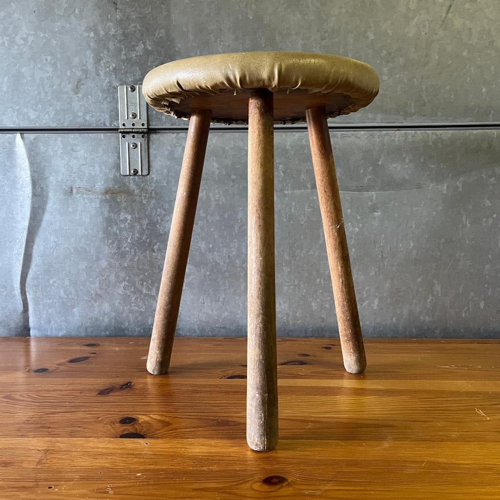 houten vintage driepoot krukje jaren 50 60 skai, Gebruikt, Kruk, Ophalen of Verzenden, Tripod