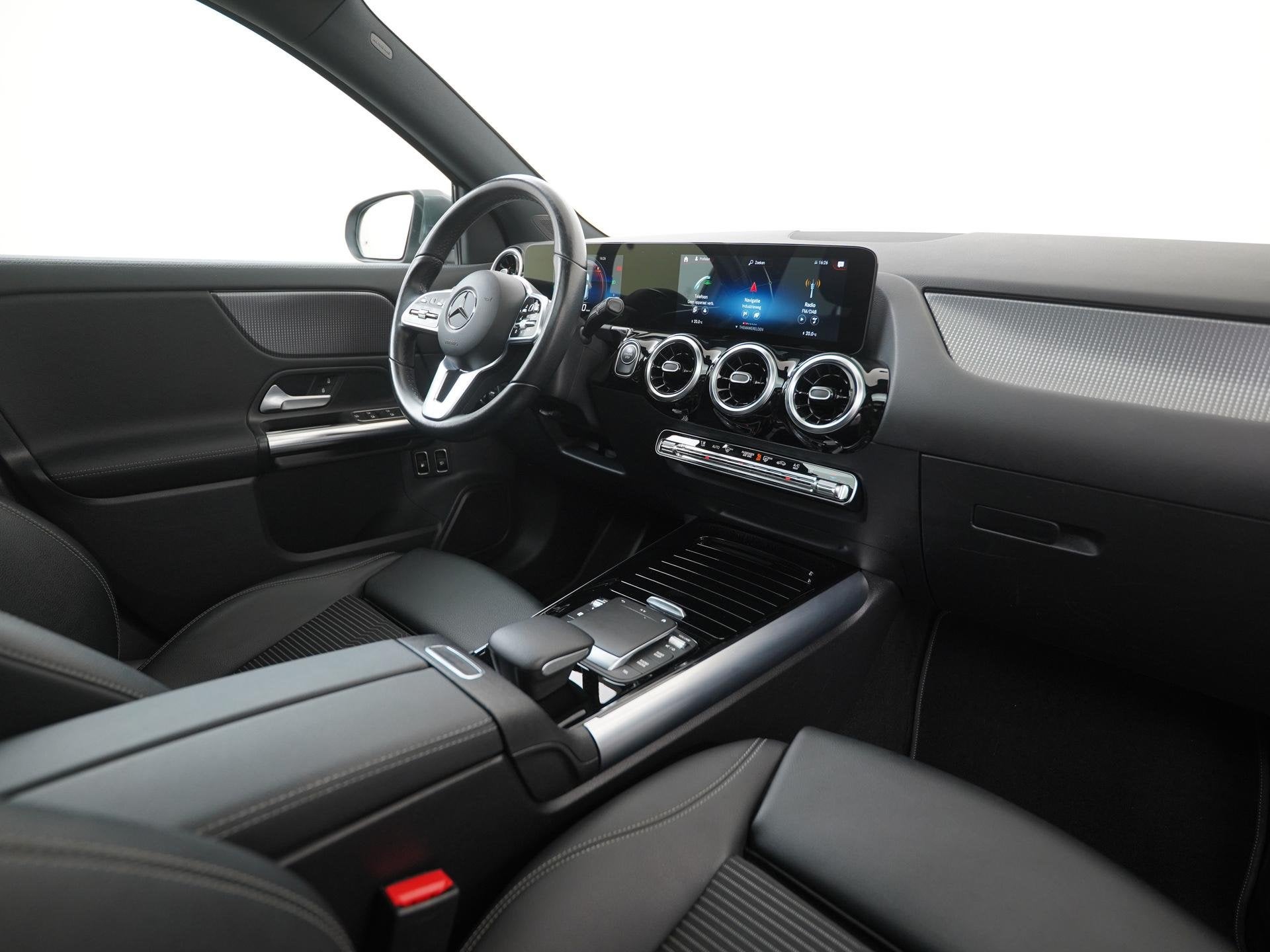 Mercedes-Benz GLA-klasse 250e Progressive | Panoramadak | Ca, Auto's, Leder en Stof, Bedrijf, Verwarmde buitenspiegels, Hybride Elektrisch/Benzine