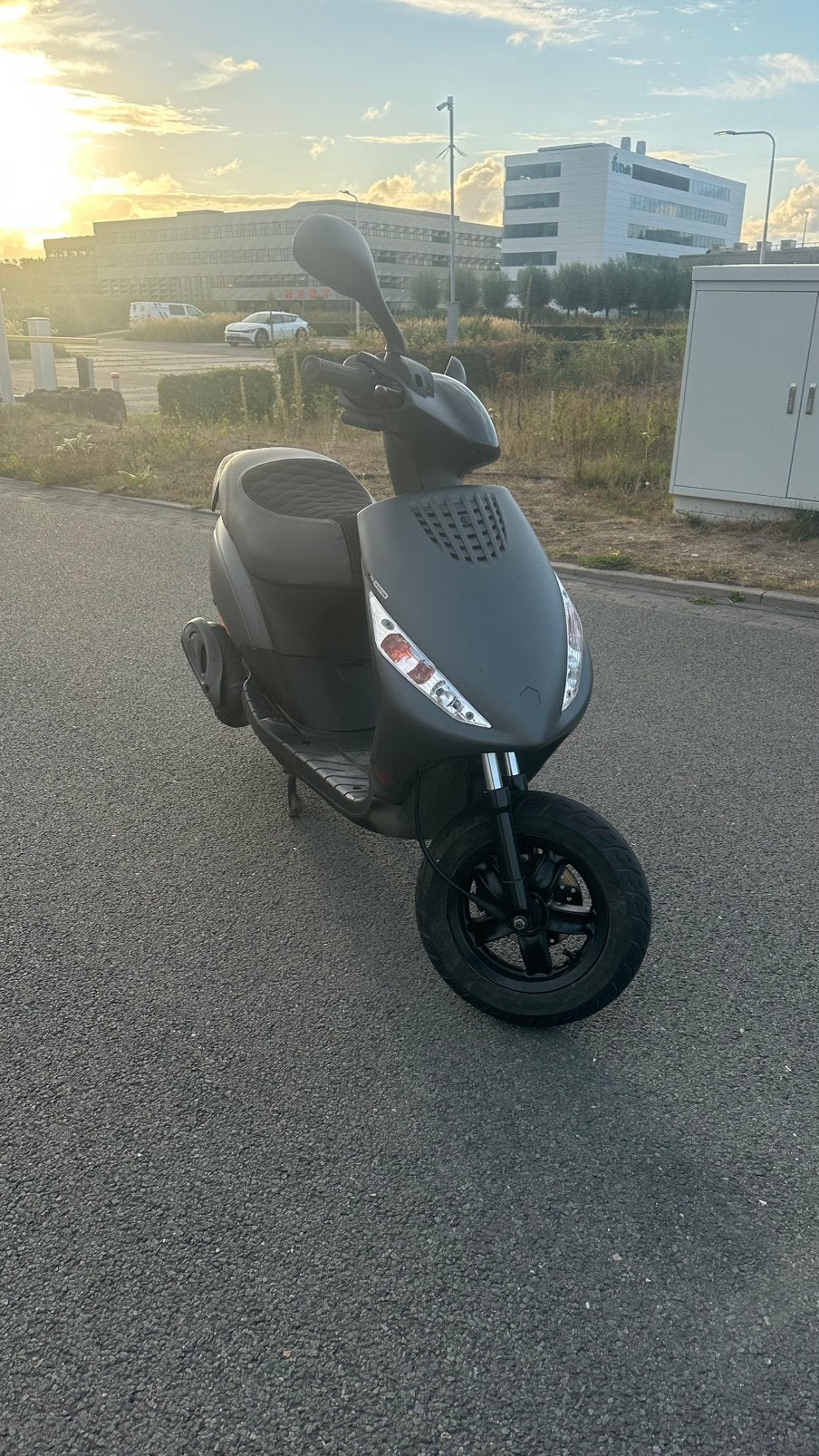 Zip 100cc 4t A1, Ophalen, Zip, Zo goed als nieuw, 100 cc