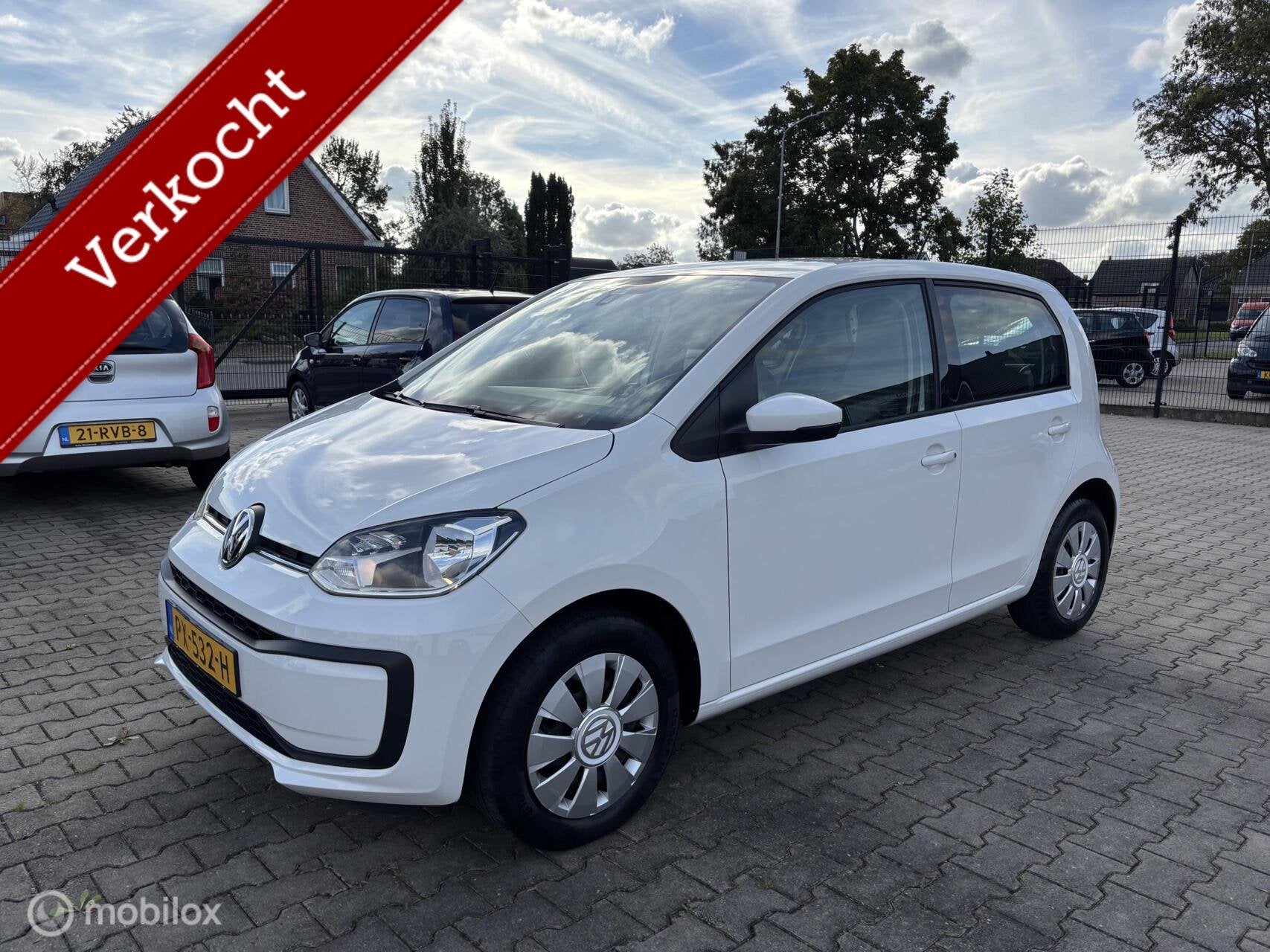 Volkswagen Up! 1.0 4DRS AIRCO LED ELL PAKK ... 96720.KM, Auto's, Voorwielaandrijving, Stof, Gebruikt, Wit