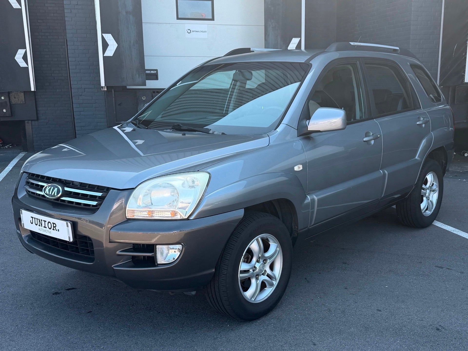 Kia Sportage 2.0 CVVT Executive CRUISE/CLIMA/LEDER/LMV, 1442 kg, Gebruikt, Zwart, 4 cilinders