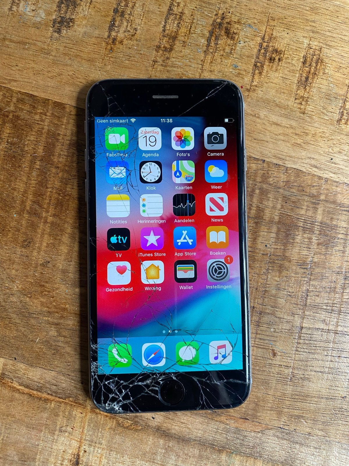 iPhone 6 64GB Zilver - Scherm gebarsten, 98% batterij, Ophalen, 64 GB, Zonder simlock, Niet werkend