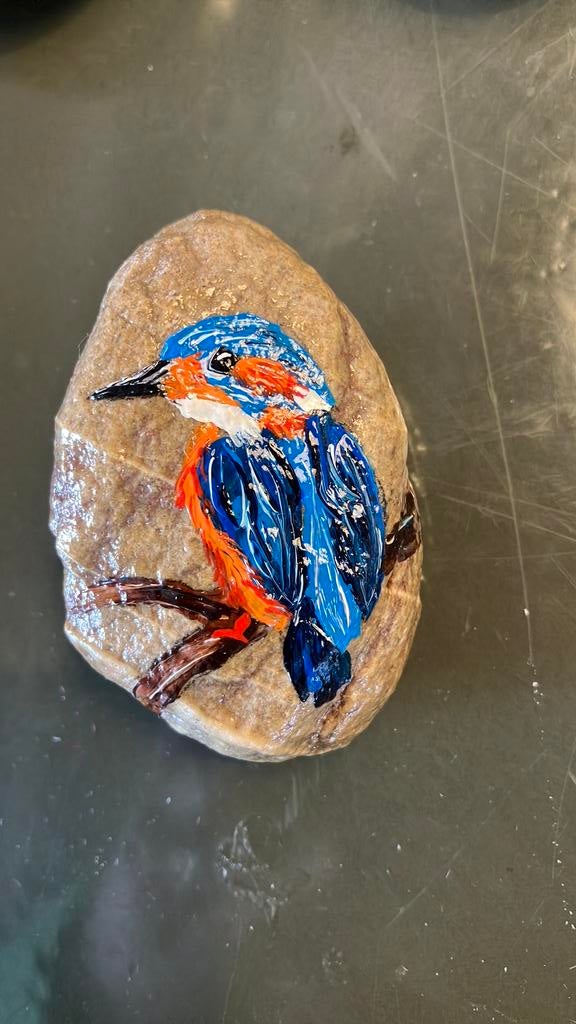 Beschilderde steen ijsvogel, Hobby en Vrije tijd, Schilderen, Ophalen of Verzenden