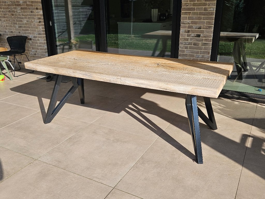 Unieke massief eiken tafel 220x104 met stalen vlinderpoten, Huis en Inrichting, Tafels | Eettafels, Ophalen, 100 tot 150 cm, 200 cm of meer