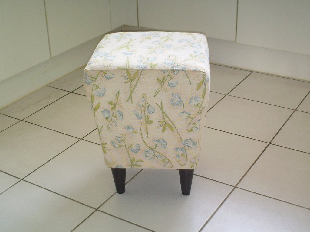 Krukje QUADRO, met blauwe stof LATERUS. Nieuw !!, Ophalen of Verzenden, Nieuw, Hout