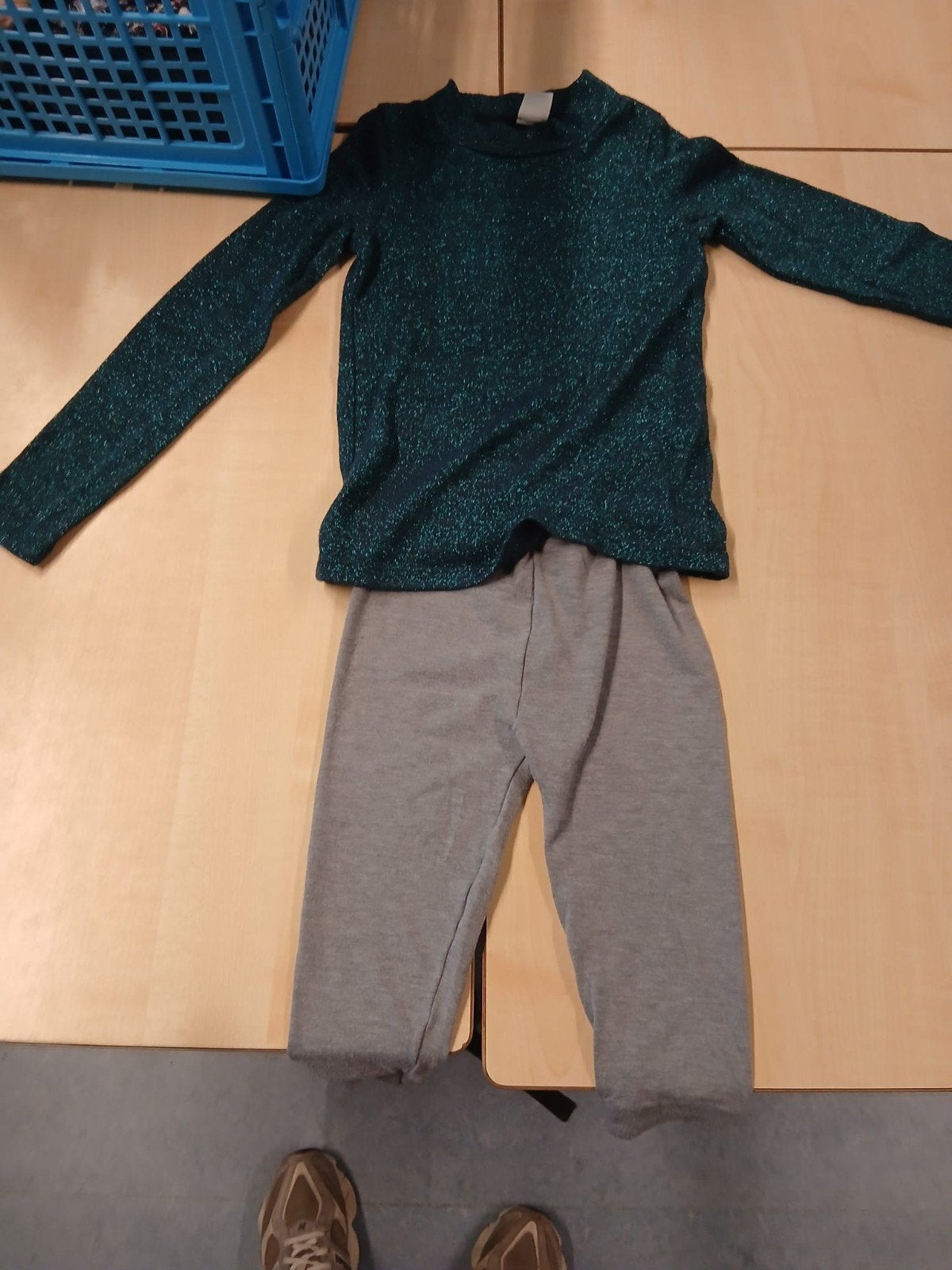 Hema groen glitter shirt maat 122/128, Kinderen en Baby's, Kinderkleding | Overige, Ophalen, Zo goed als nieuw, Hema, Meisje