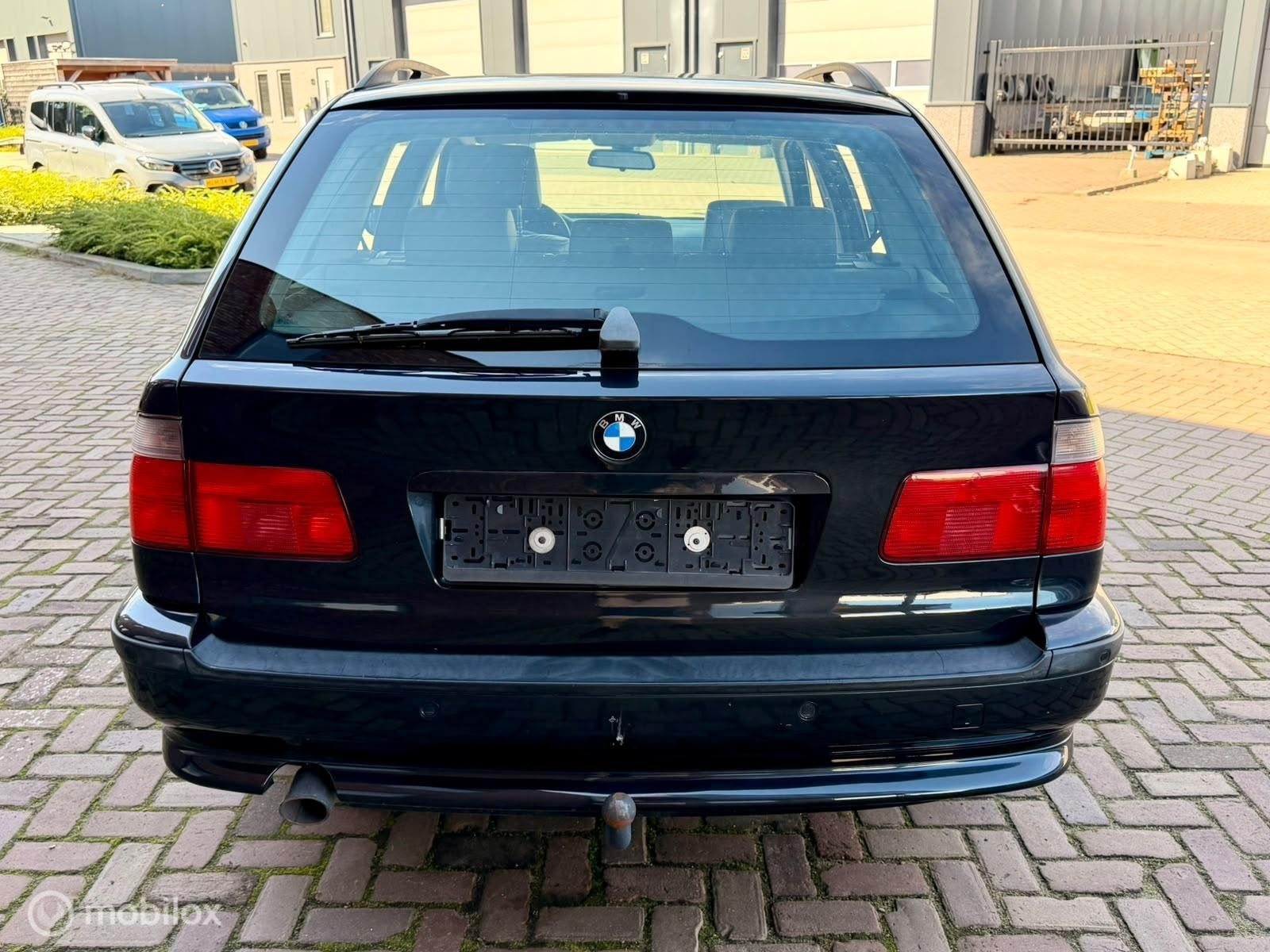 Mooie BMW e39 528i Touring op lpg youngtimer, nieuwe apk, foto 7