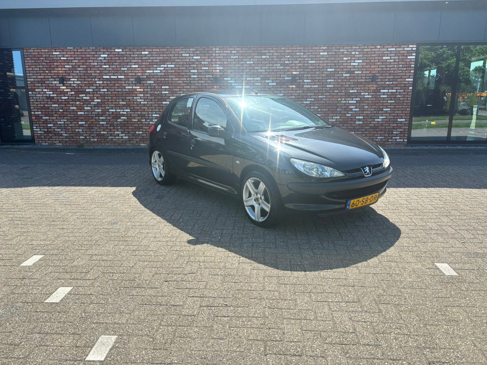 Peugeot 206 1.4 5-Deurs|Apple CarPlay|Navigatie| lm velgen, Auto's, Peugeot, Bedrijf, Benzine, C, Hatchback, Handgeschakeld, Origineel Nederlands