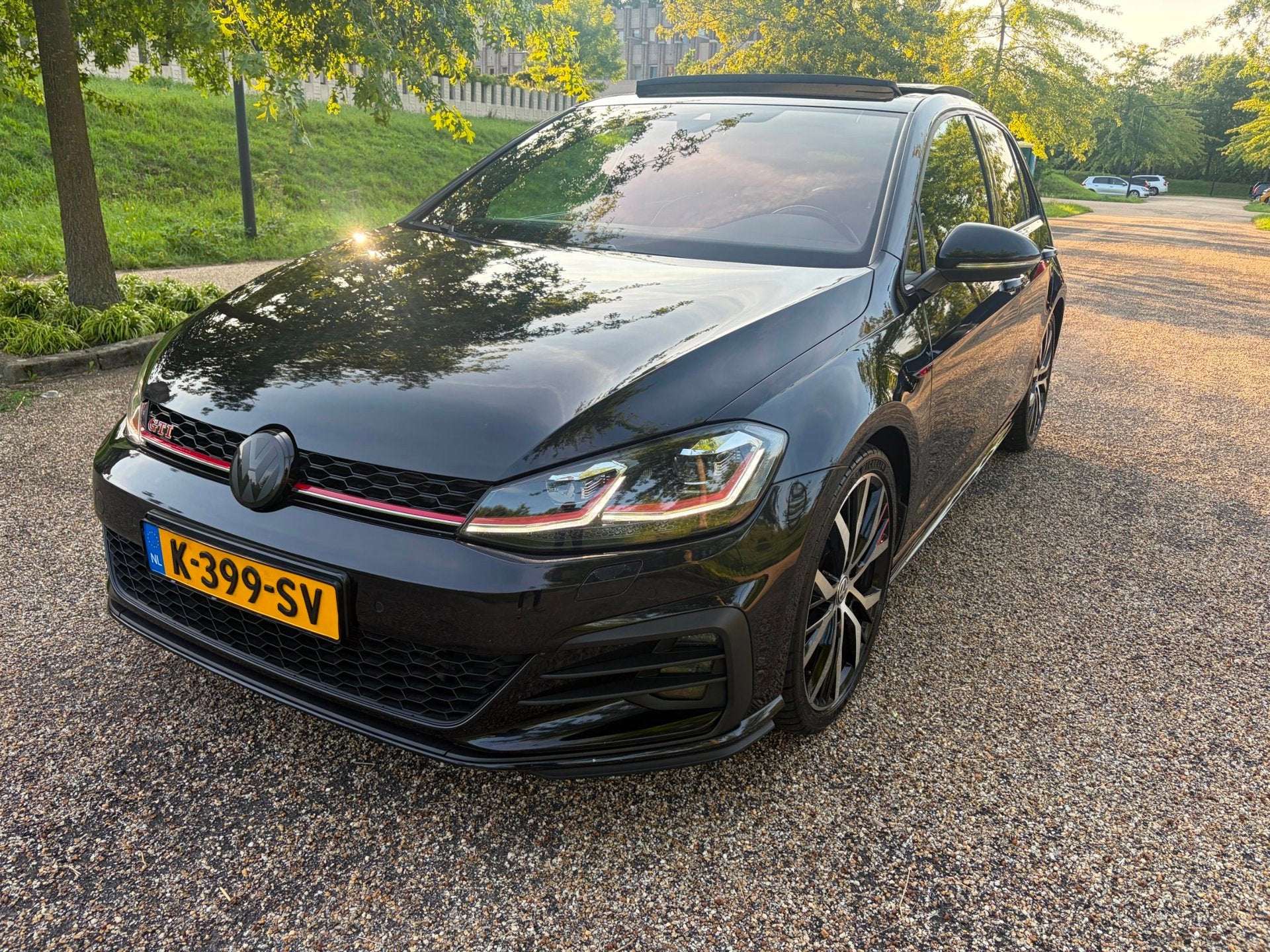 Volkswagen Golf 2.0 TSI GTI Performance Pano 250 PK Virtual, Dealer onderhouden, Gebruikt, 4 cilinders, 1984 cc