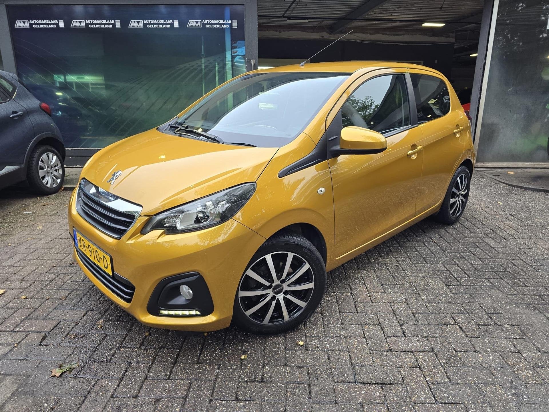 Peugeot 108 1.0 e-VTi Blue Lion | 1E EIGENAAR | 3/6 OF 12 MN, Voorwielaandrijving, Stof, Gebruikt, Euro 6